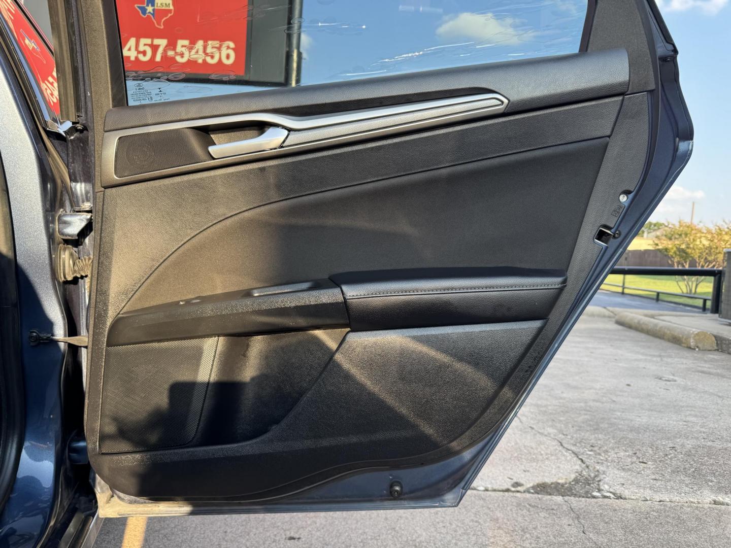 2019 BLUE FORD FUSION SE (3FA6P0HD0KR) , located at 5900 E. Lancaster Ave., Fort Worth, TX, 76112, (817) 457-5456, 0.000000, 0.000000 - Photo#12