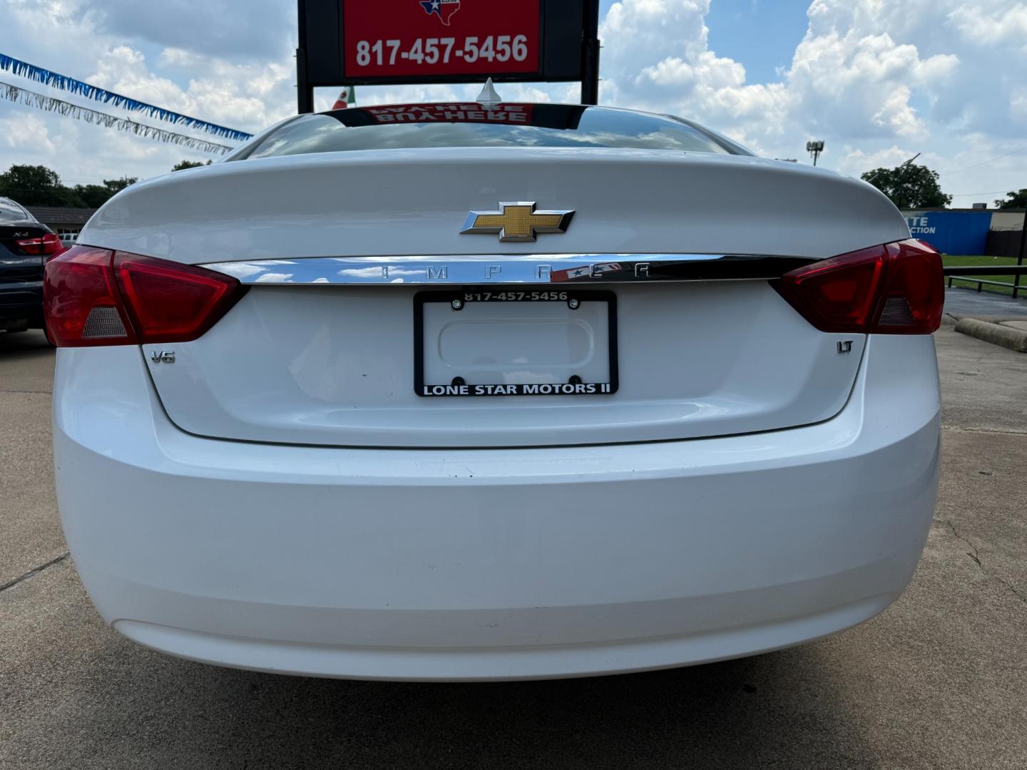 2019 WHITE CHEVROLET IMPALA LT (1LT) (2G11Z5S31K9) , located at 5900 E. Lancaster Ave., Fort Worth, TX, 76112, (817) 457-5456, 0.000000, 0.000000 - Photo#4