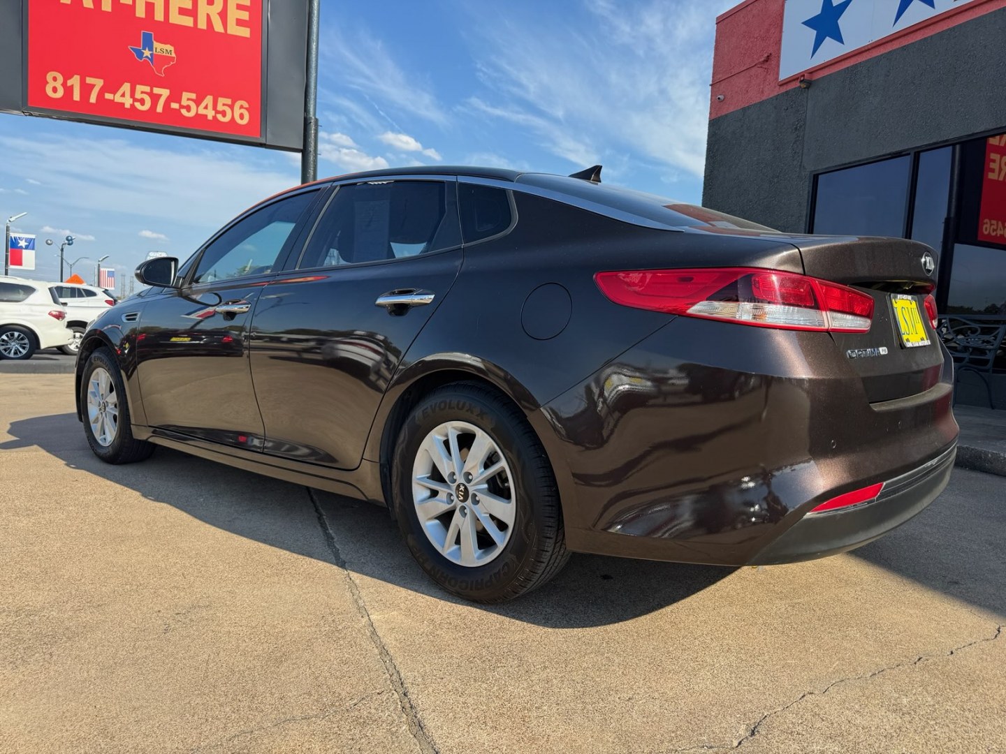 2018 BROWN KIA OPTIMA LX (KNAGT4L37J5) , located at 5900 E. Lancaster Ave., Fort Worth, TX, 76112, (817) 457-5456, 0.000000, 0.000000- Photo#6