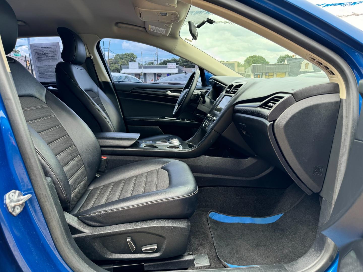 2018 BLUE FORD FUSION SE (3FA6P0HDXJR) , located at 5900 E. Lancaster Ave., Fort Worth, TX, 76112, (817) 457-5456, 0.000000, 0.000000 - Photo#15