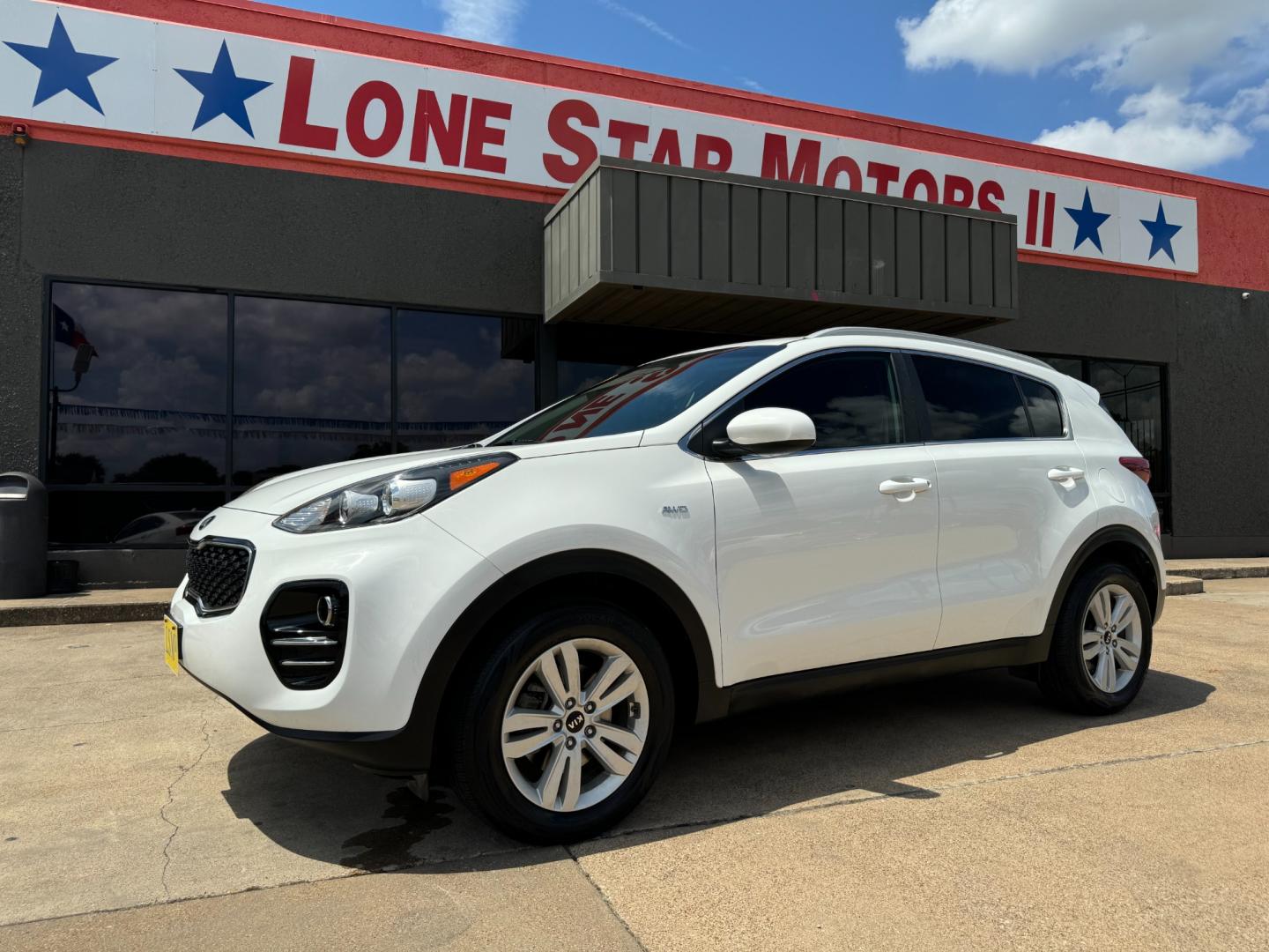 2017 WHITE KIA SPORTAGE LX (KNDPMCAC7H7) , located at 5900 E. Lancaster Ave., Fort Worth, TX, 76112, (817) 457-5456, 0.000000, 0.000000 - Photo#1