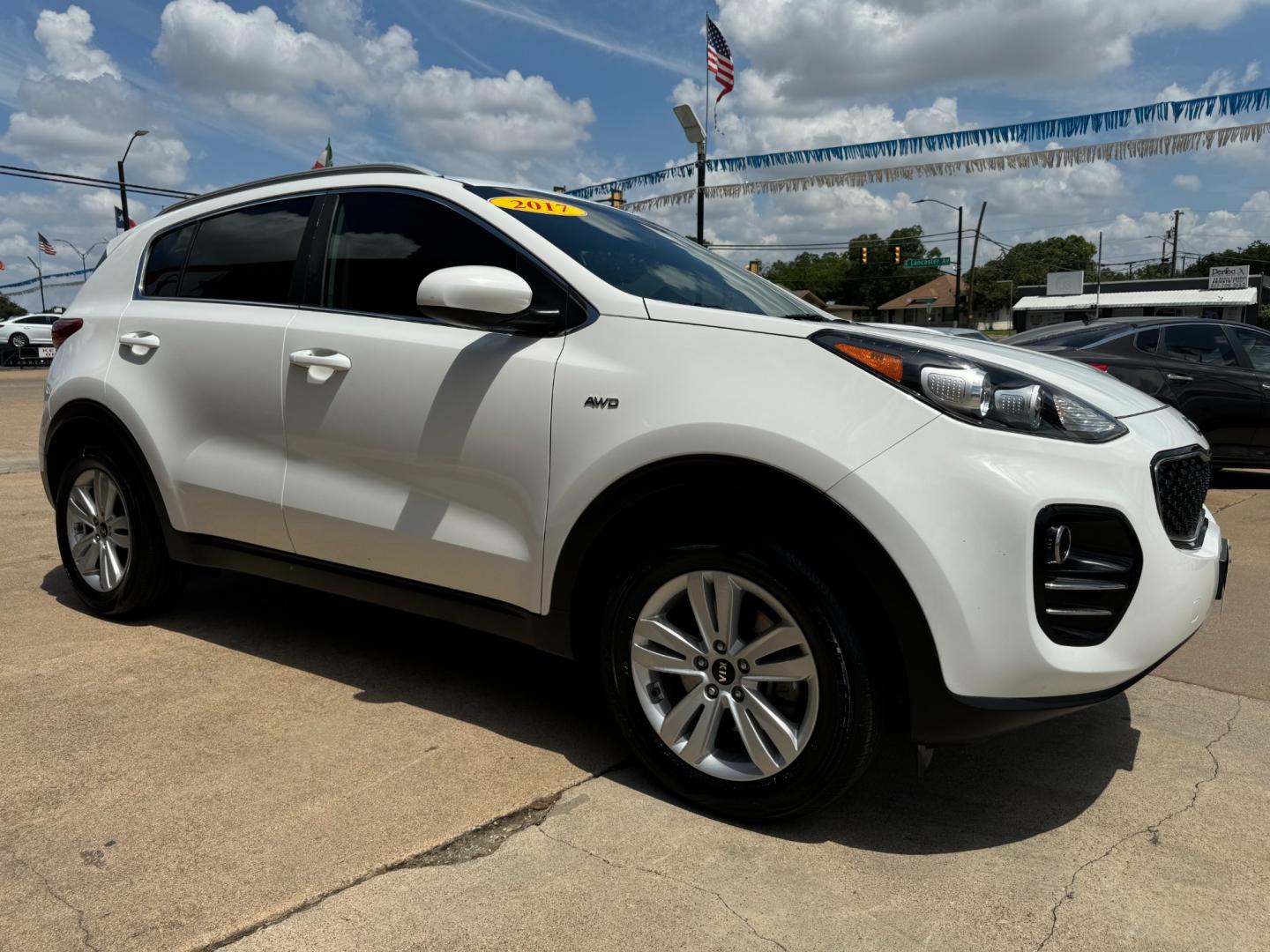 2017 WHITE KIA SPORTAGE LX (KNDPMCAC7H7) , located at 5900 E. Lancaster Ave., Fort Worth, TX, 76112, (817) 457-5456, 0.000000, 0.000000 - Photo#3