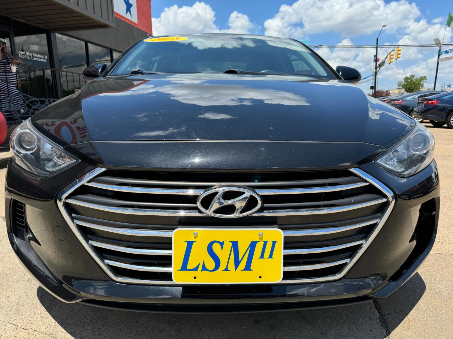 2018 BLACK HYUNDAI ELANTRA LIMITED; SE (5NPD84LF8JH) , located at 5900 E. Lancaster Ave., Fort Worth, TX, 76112, (817) 457-5456, 0.000000, 0.000000 - Photo#1