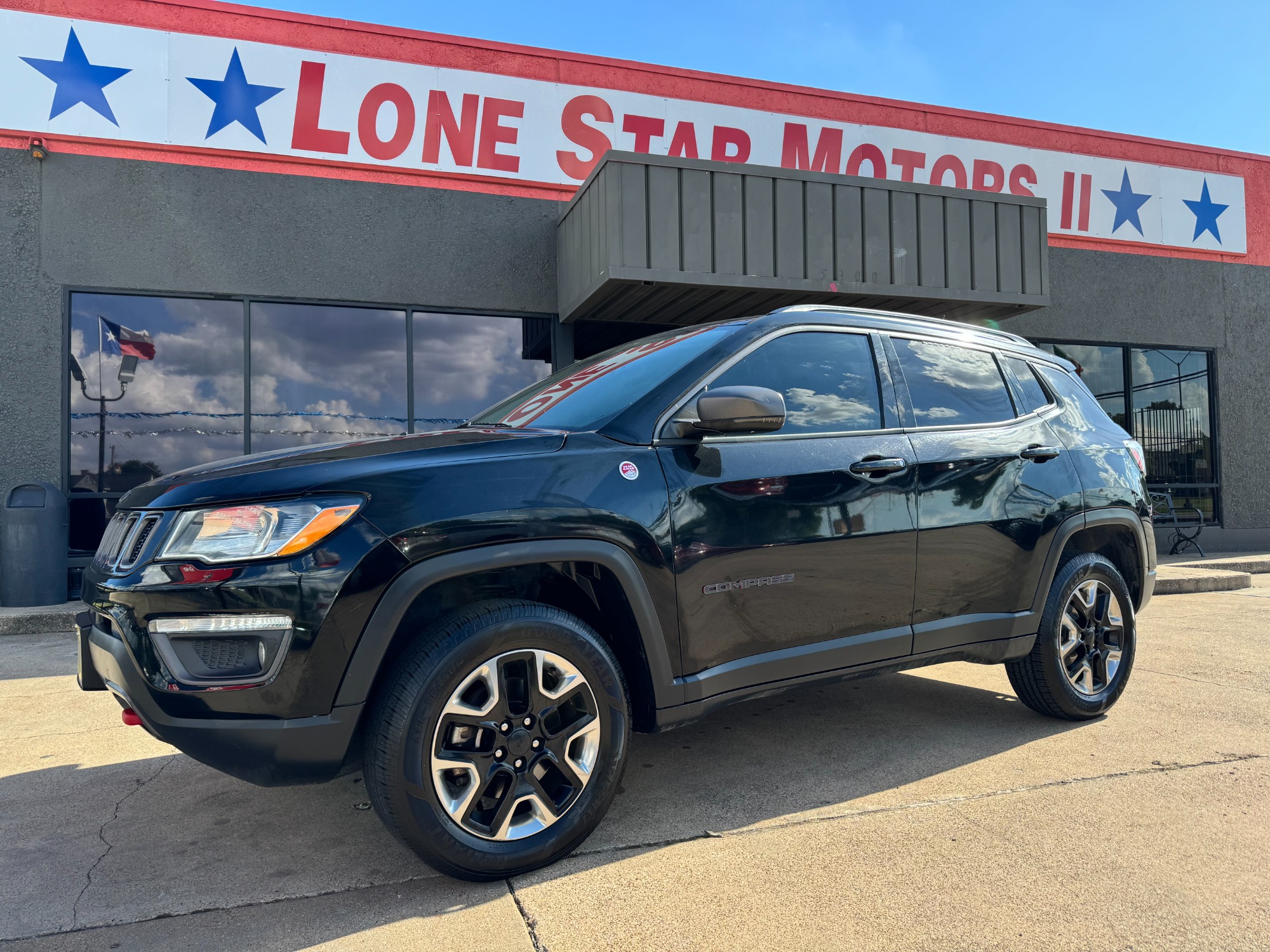 photo of 2018 JEEP COMPASS TRAILHAWK 4 DOOR WAGON