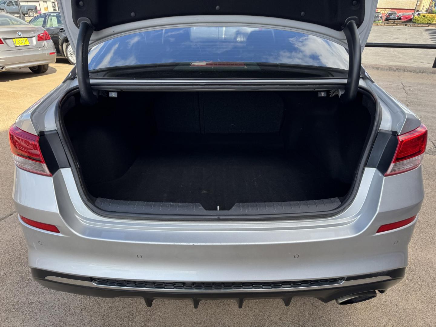 2020 SILVER KIA OPTIMA LX; S; SE (5XXGT4L30LG) , located at 5900 E. Lancaster Ave., Fort Worth, TX, 76112, (817) 457-5456, 0.000000, 0.000000- Photo#5