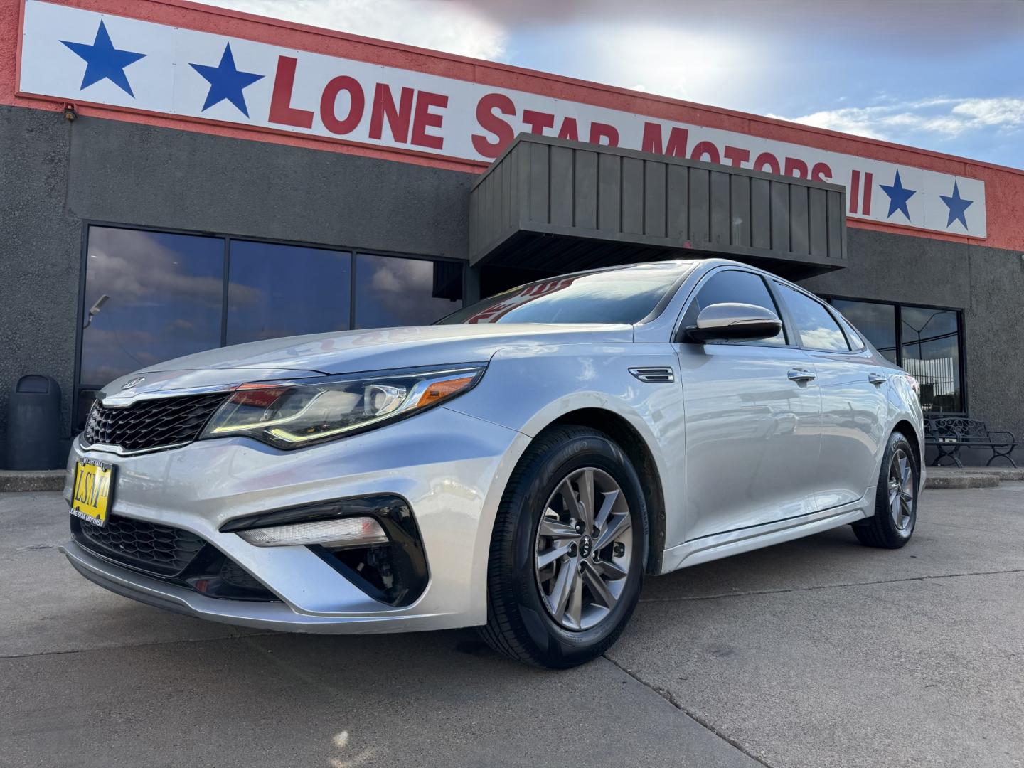 2020 SILVER KIA OPTIMA LX; S; SE (5XXGT4L30LG) , located at 5900 E. Lancaster Ave., Fort Worth, TX, 76112, (817) 457-5456, 0.000000, 0.000000- Photo#0