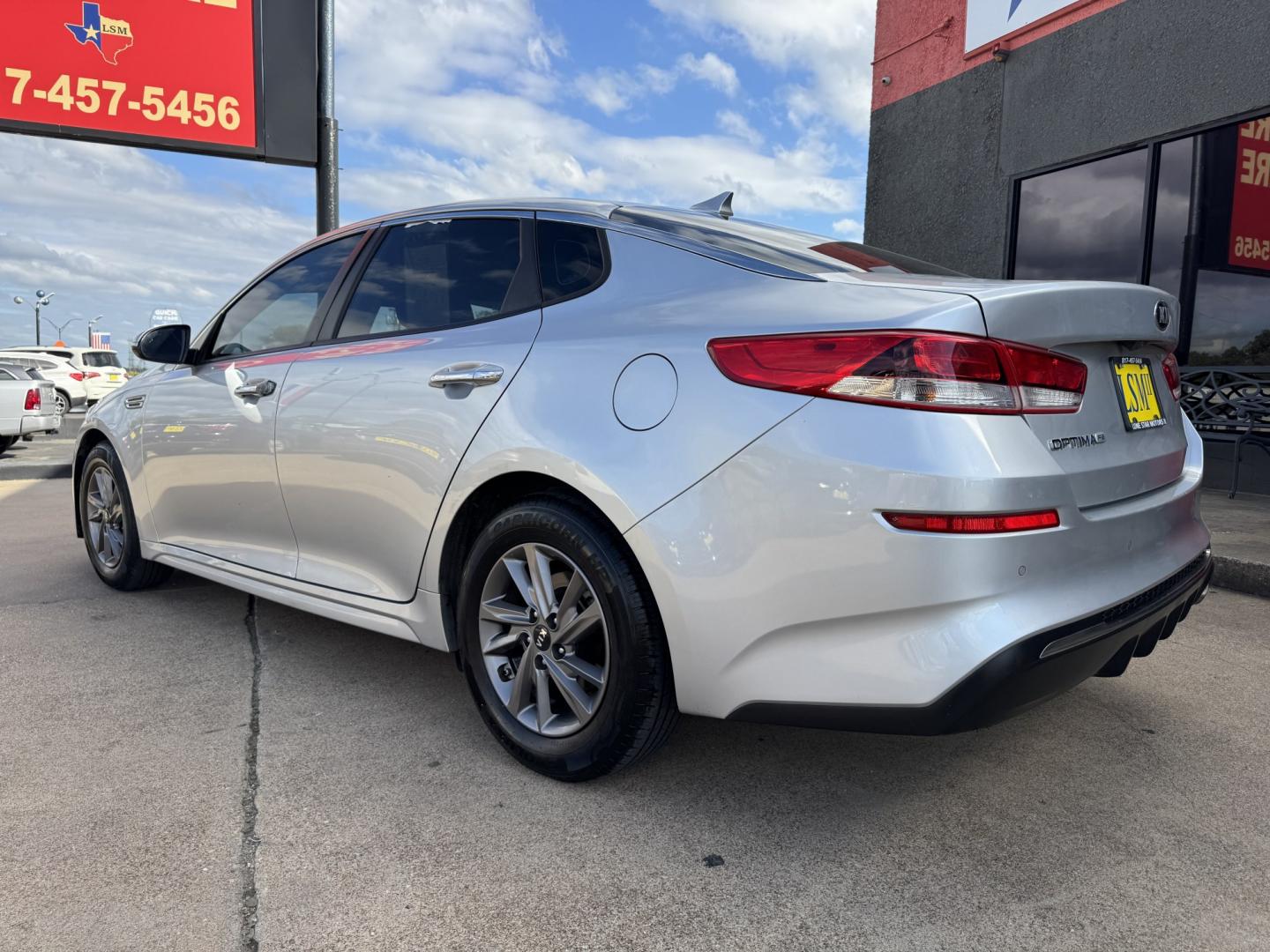 2020 SILVER KIA OPTIMA LX; S; SE (5XXGT4L30LG) , located at 5900 E. Lancaster Ave., Fort Worth, TX, 76112, (817) 457-5456, 0.000000, 0.000000- Photo#6
