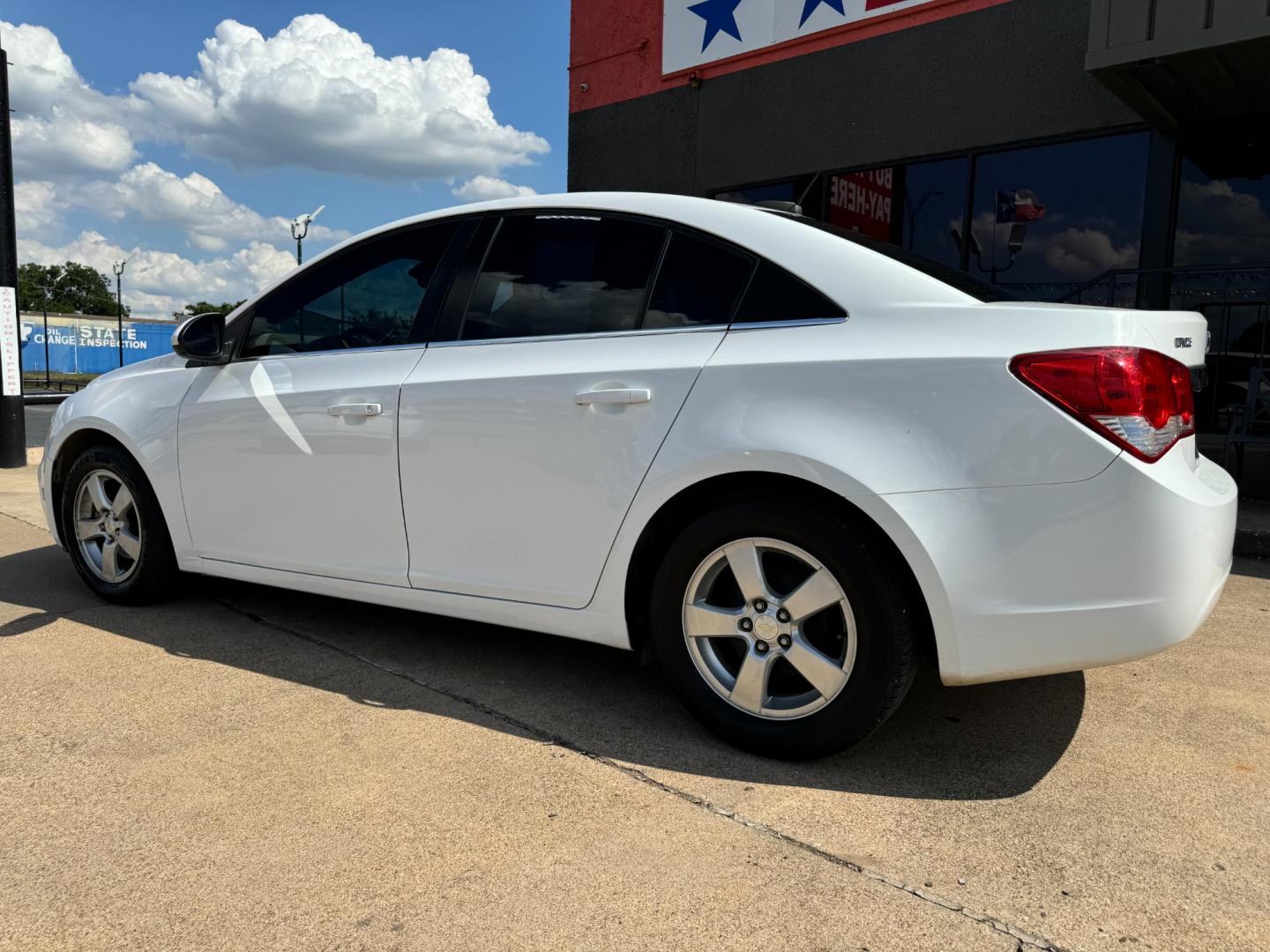 2016 WHITE CHEVROLET CRUZE LIMITED 1LT (1G1PE5SB1G7) , located at 5900 E. Lancaster Ave., Fort Worth, TX, 76112, (817) 457-5456, 0.000000, 0.000000 - Photo#6