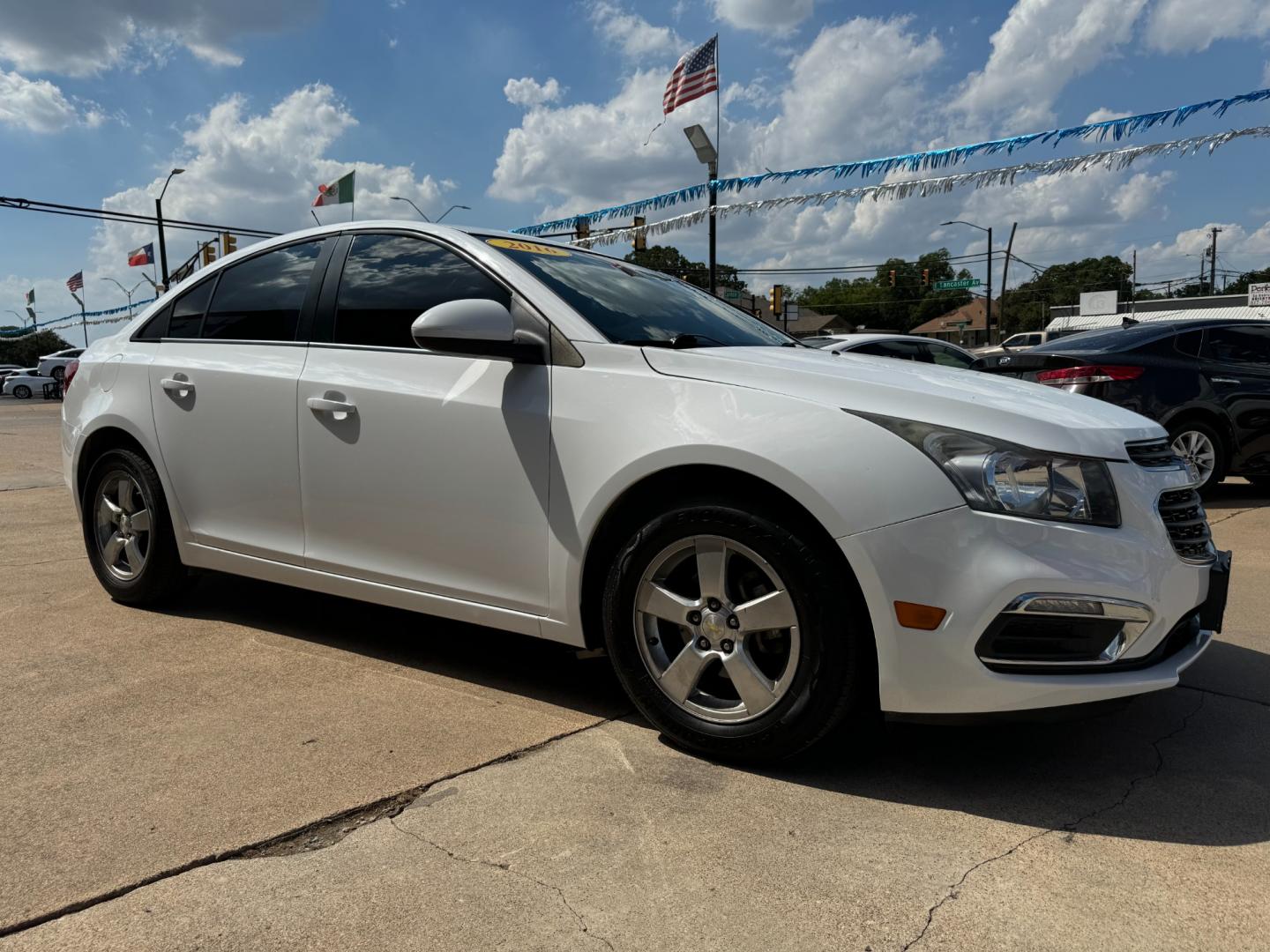 2016 WHITE CHEVROLET CRUZE LIMITED 1LT (1G1PE5SB1G7) , located at 5900 E. Lancaster Ave., Fort Worth, TX, 76112, (817) 457-5456, 0.000000, 0.000000 - Photo#2