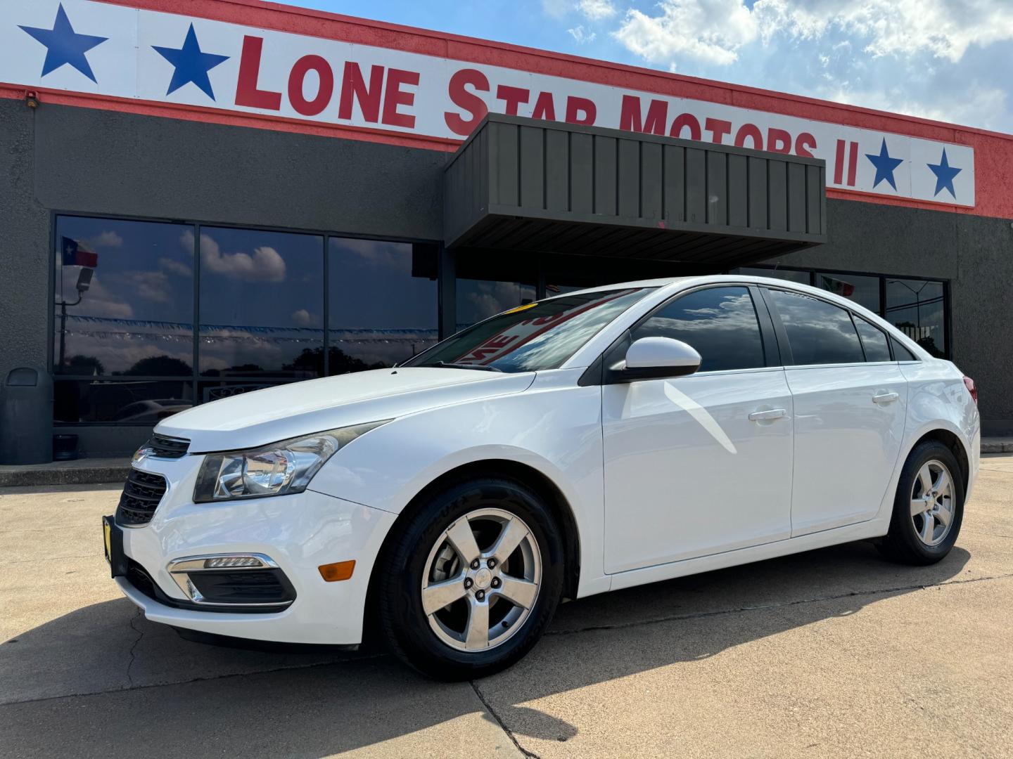 2016 WHITE CHEVROLET CRUZE LIMITED 1LT (1G1PE5SB1G7) , located at 5900 E. Lancaster Ave., Fort Worth, TX, 76112, (817) 457-5456, 0.000000, 0.000000 - Photo#0