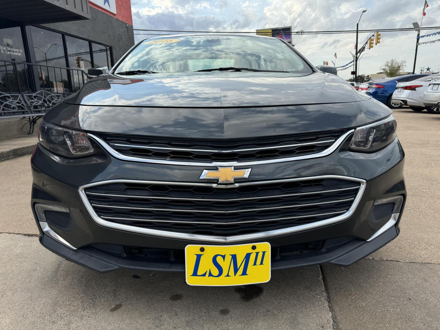 2018 GRAY CHEVROLET MALIBU LT (2FL) (1G1ZD5ST1JF) , located at 5900 E. Lancaster Ave., Fort Worth, TX, 76112, (817) 457-5456, 0.000000, 0.000000 - Photo#2