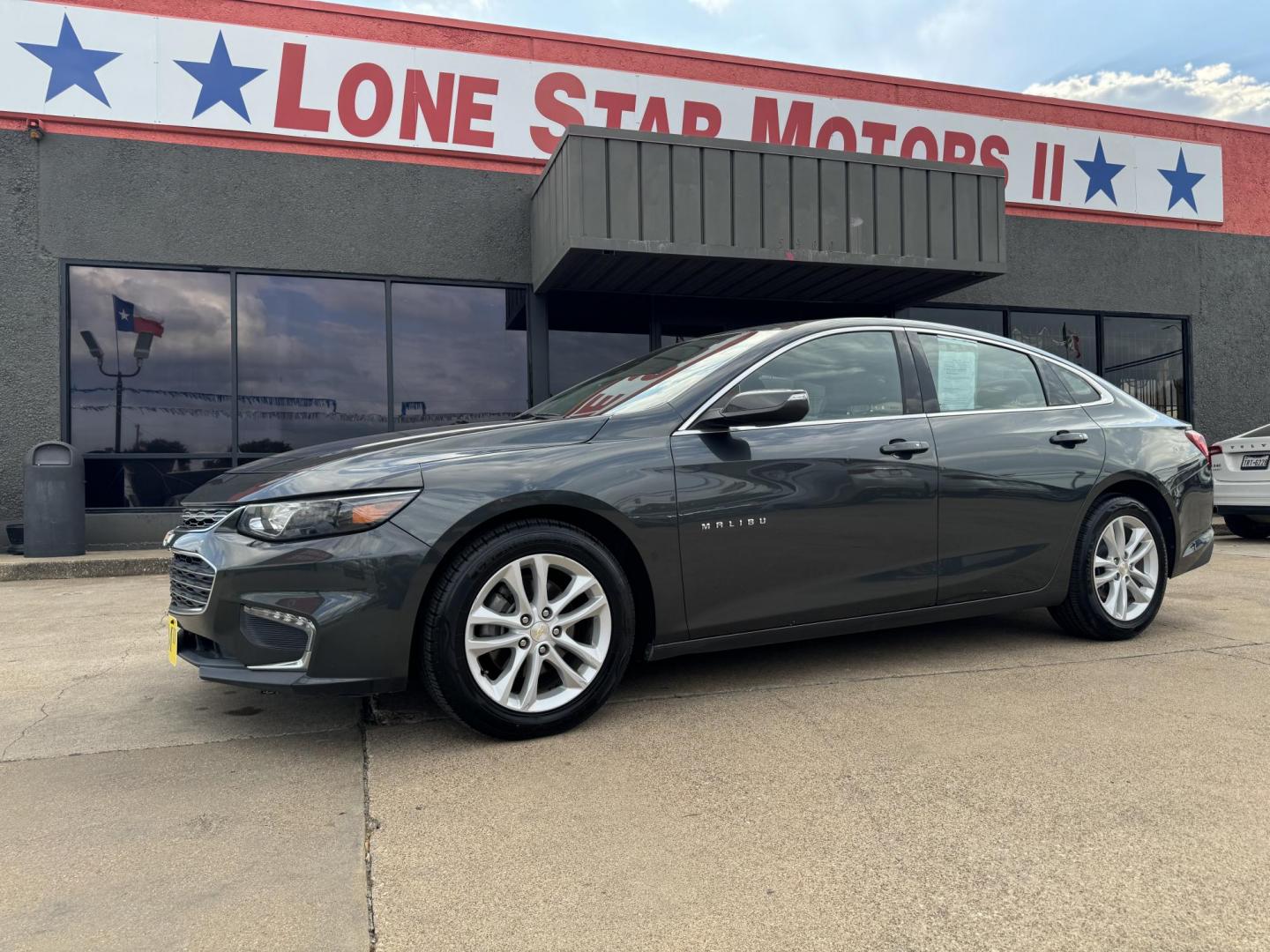 2018 GRAY CHEVROLET MALIBU LT (2FL) (1G1ZD5ST1JF) , located at 5900 E. Lancaster Ave., Fort Worth, TX, 76112, (817) 457-5456, 0.000000, 0.000000 - Photo#1