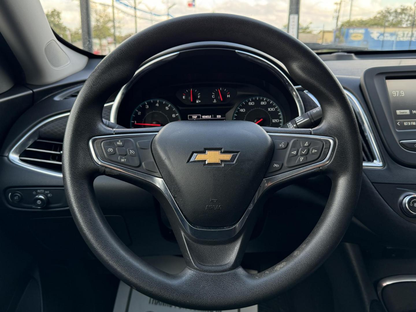 2018 GRAY CHEVROLET MALIBU LT (2FL) (1G1ZD5ST1JF) , located at 5900 E. Lancaster Ave., Fort Worth, TX, 76112, (817) 457-5456, 0.000000, 0.000000 - Photo#19