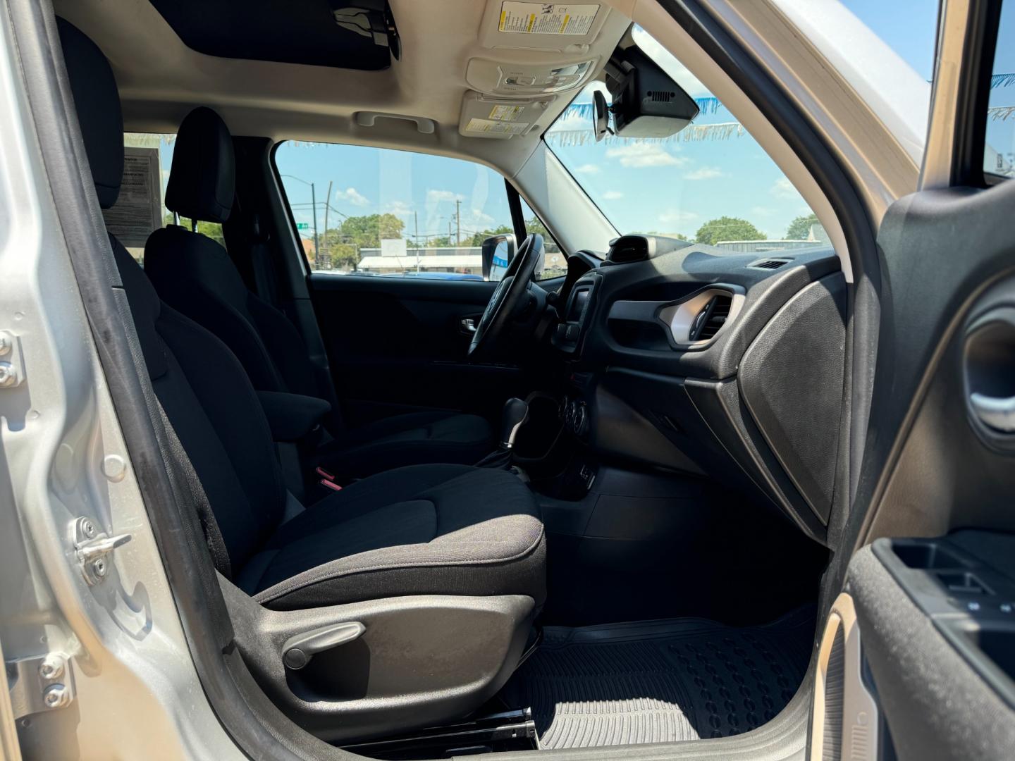 2015 SILVER JEEP RENEGADE LATITUDE (ZACCJABT7FP) , located at 5900 E. Lancaster Ave., Fort Worth, TX, 76112, (817) 457-5456, 0.000000, 0.000000 - Photo#16