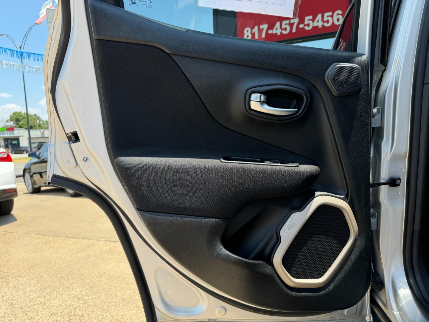 2015 SILVER JEEP RENEGADE LATITUDE (ZACCJABT7FP) , located at 5900 E. Lancaster Ave., Fort Worth, TX, 76112, (817) 457-5456, 0.000000, 0.000000 - Photo#11