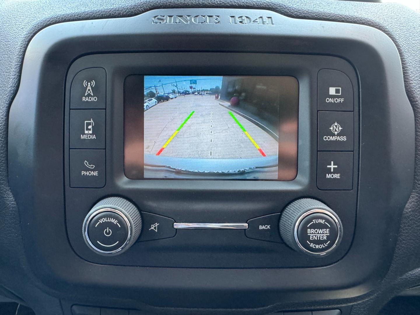 2015 SILVER JEEP RENEGADE LATITUDE (ZACCJABT7FP) , located at 5900 E. Lancaster Ave., Fort Worth, TX, 76112, (817) 457-5456, 0.000000, 0.000000 - Photo#20