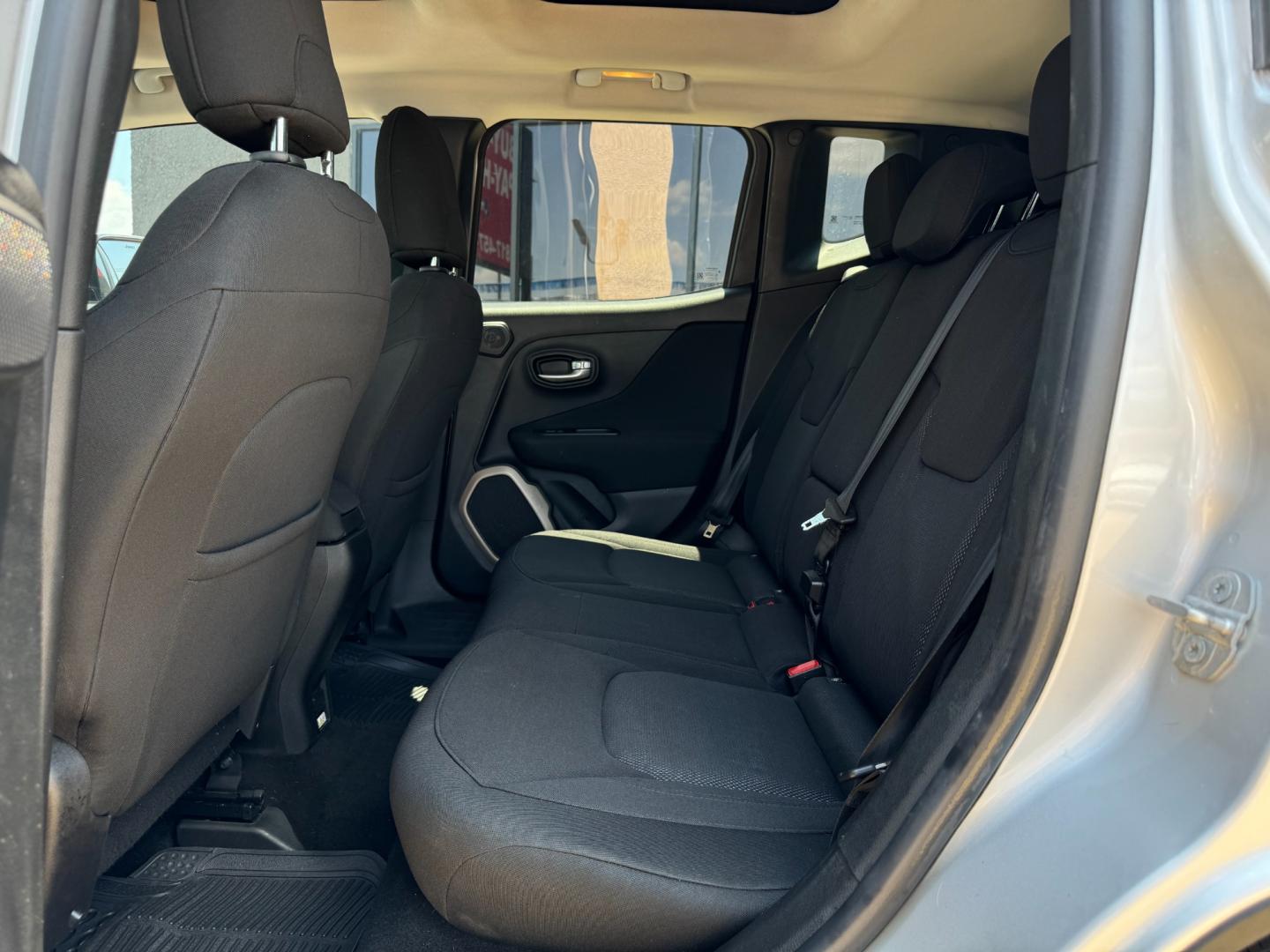 2015 SILVER JEEP RENEGADE LATITUDE (ZACCJABT7FP) , located at 5900 E. Lancaster Ave., Fort Worth, TX, 76112, (817) 457-5456, 0.000000, 0.000000 - Photo#12