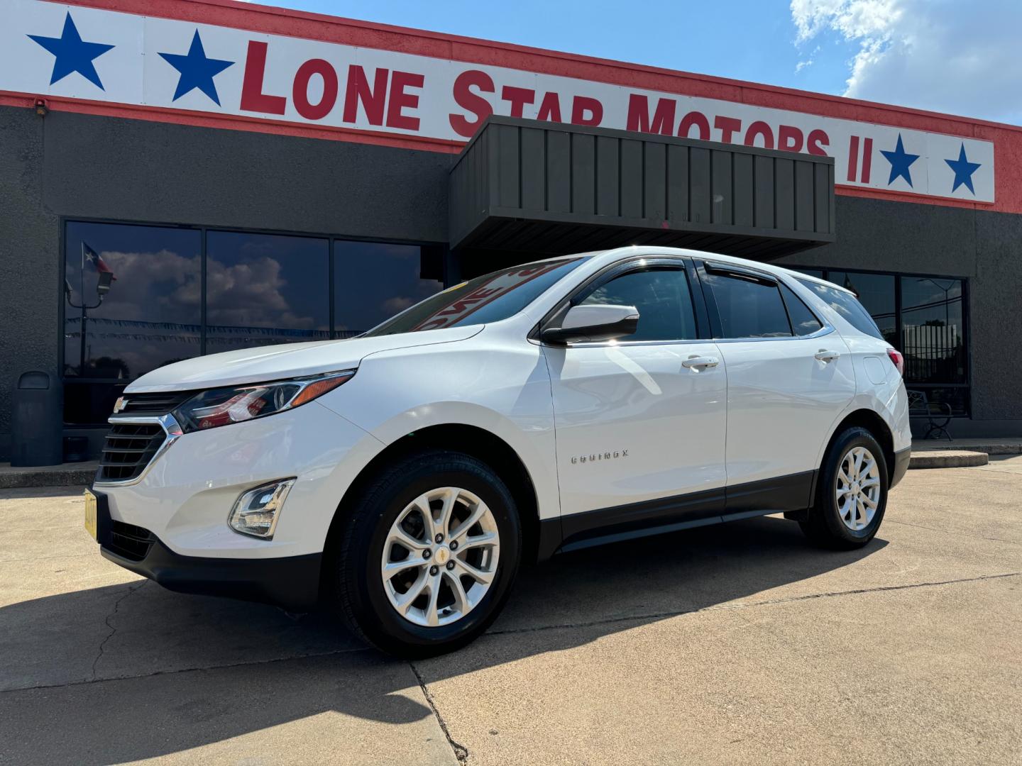 2019 WHITE CHEVROLET EQUINOX LT (1LT) (2GNAXUEV9K6) , located at 5900 E. Lancaster Ave., Fort Worth, TX, 76112, (817) 457-5456, 0.000000, 0.000000 - Photo#1