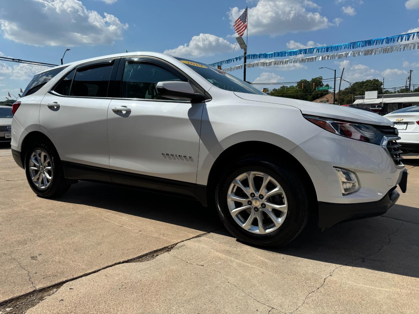 2019 WHITE CHEVROLET EQUINOX LT (1LT) (2GNAXUEV9K6) , located at 5900 E. Lancaster Ave., Fort Worth, TX, 76112, (817) 457-5456, 0.000000, 0.000000 - Photo#3