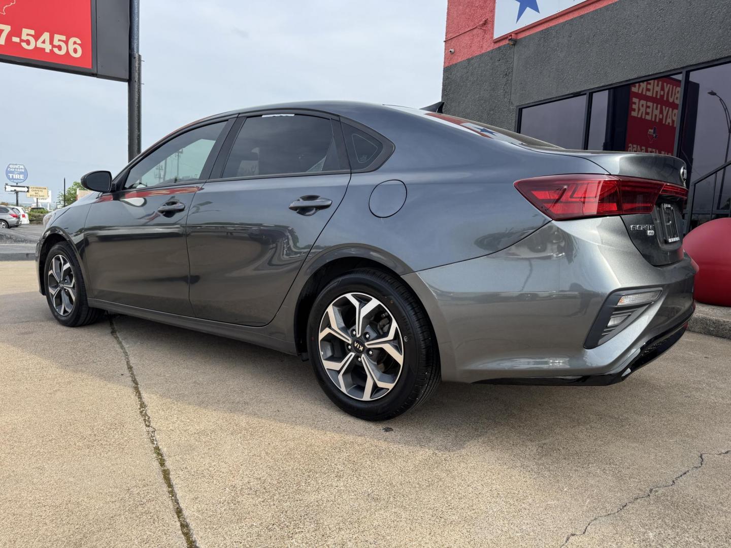 2020 GRAY KIA FORTE FE; LXS (3KPF24AD4LE) , located at 5900 E. Lancaster Ave., Fort Worth, TX, 76112, (817) 457-5456, 0.000000, 0.000000 - Photo#6