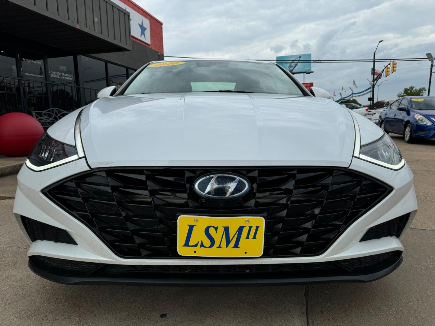 2020 WHITE HYUNDAI SONATA SEL (5NPEF4JA4LH) , located at 5900 E. Lancaster Ave., Fort Worth, TX, 76112, (817) 457-5456, 0.000000, 0.000000 - Photo#2