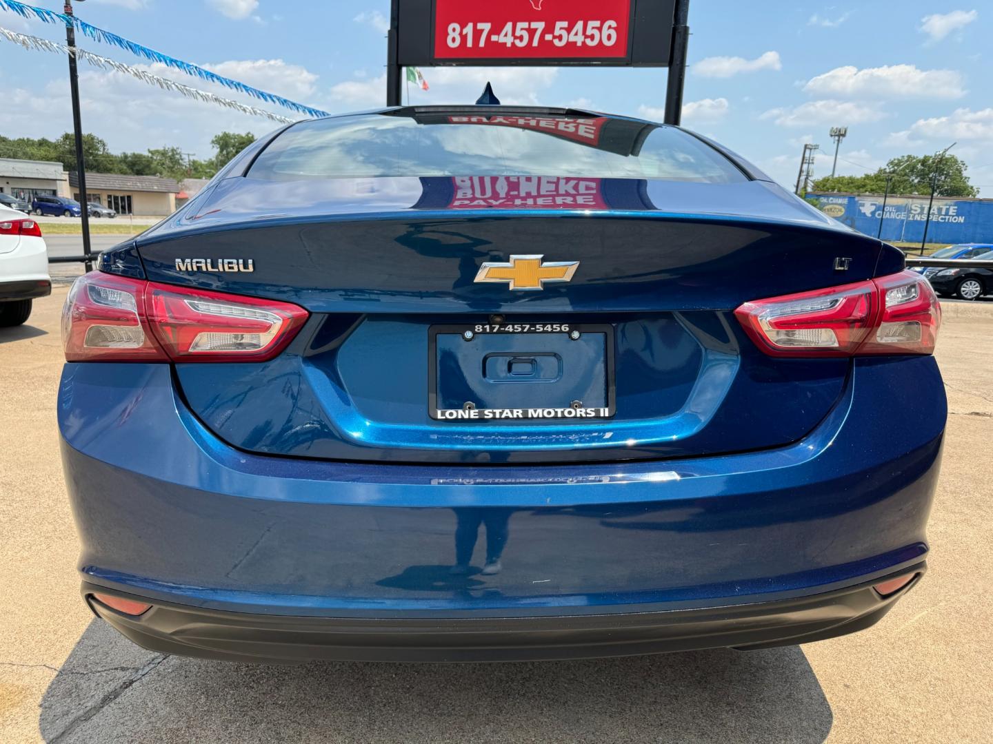 2019 BLUE CHEVROLET MALIBU LT (2FL) (1G1ZD5ST4KF) , located at 5900 E. Lancaster Ave., Fort Worth, TX, 76112, (817) 457-5456, 0.000000, 0.000000 - Photo#5