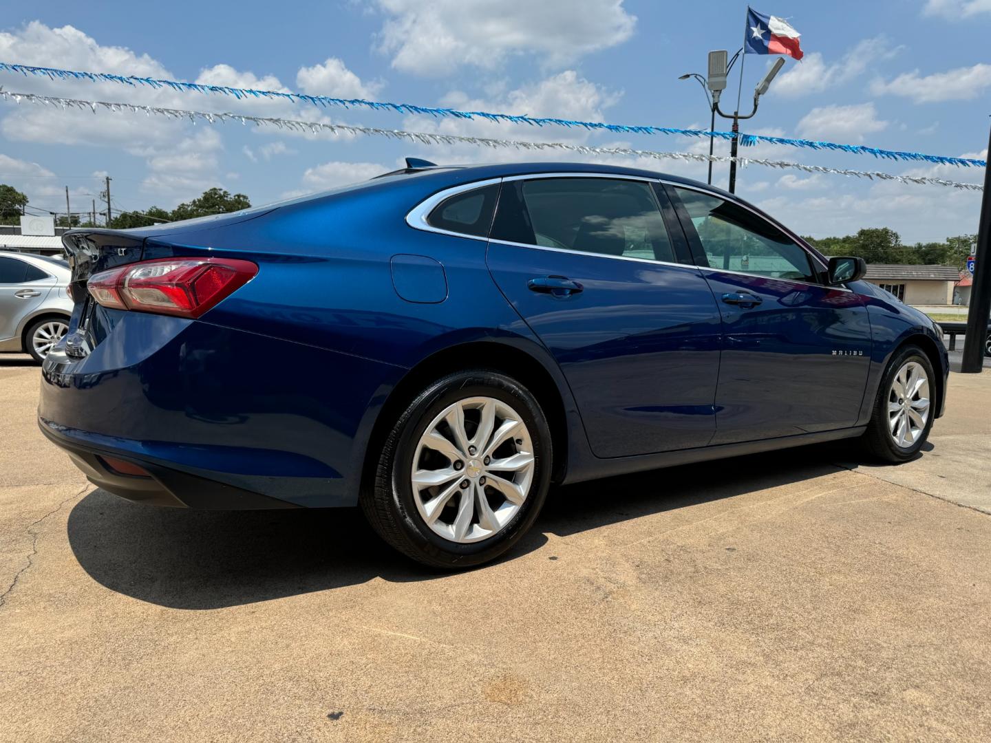 2019 BLUE CHEVROLET MALIBU LT (2FL) (1G1ZD5ST4KF) , located at 5900 E. Lancaster Ave., Fort Worth, TX, 76112, (817) 457-5456, 0.000000, 0.000000 - Photo#4