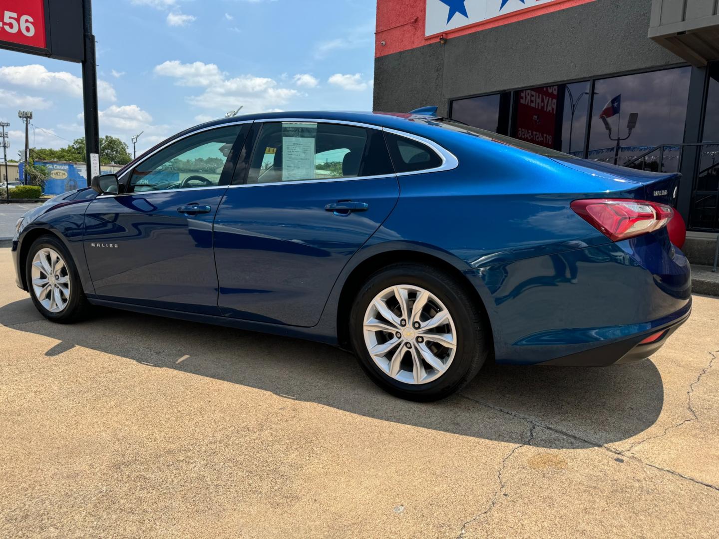 2019 BLUE CHEVROLET MALIBU LT (2FL) (1G1ZD5ST4KF) , located at 5900 E. Lancaster Ave., Fort Worth, TX, 76112, (817) 457-5456, 0.000000, 0.000000 - Photo#7