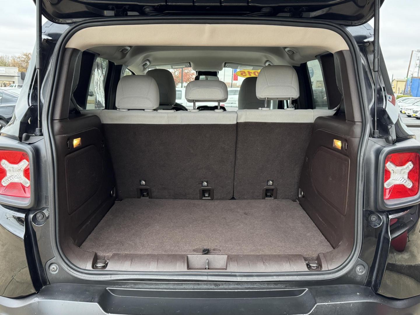 2015 BLACK JEEP RENEGADE (ZACCJABT0FP) , located at 5900 E. Lancaster Ave., Fort Worth, TX, 76112, (817) 457-5456, 0.000000, 0.000000 - Photo#5