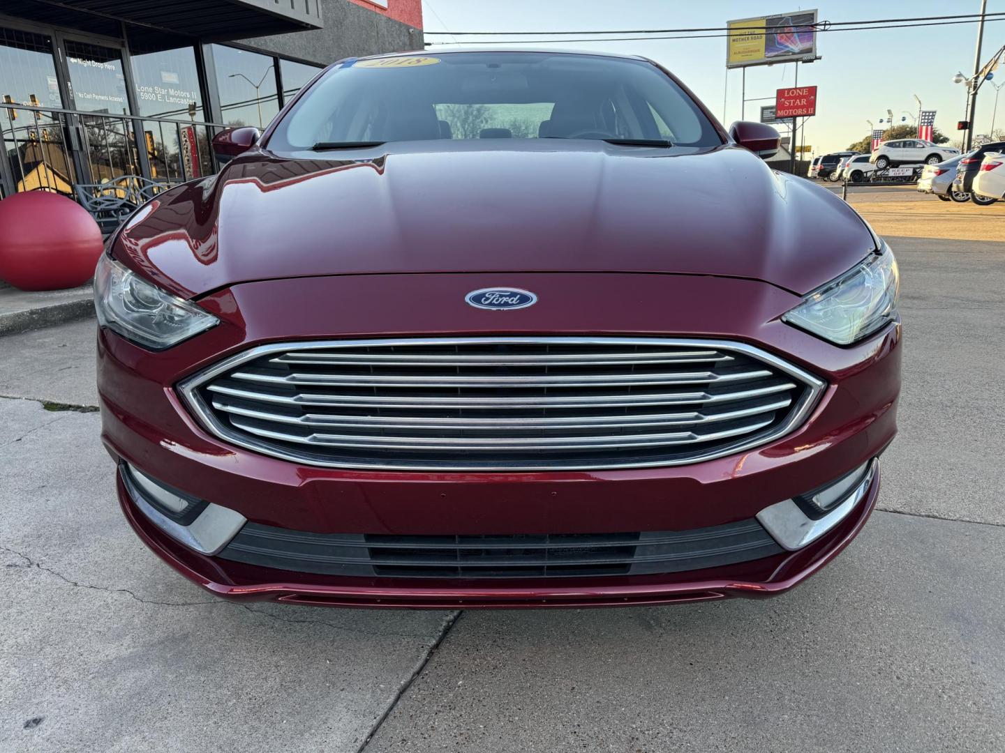 2018 Ford Fusion SE photo 3