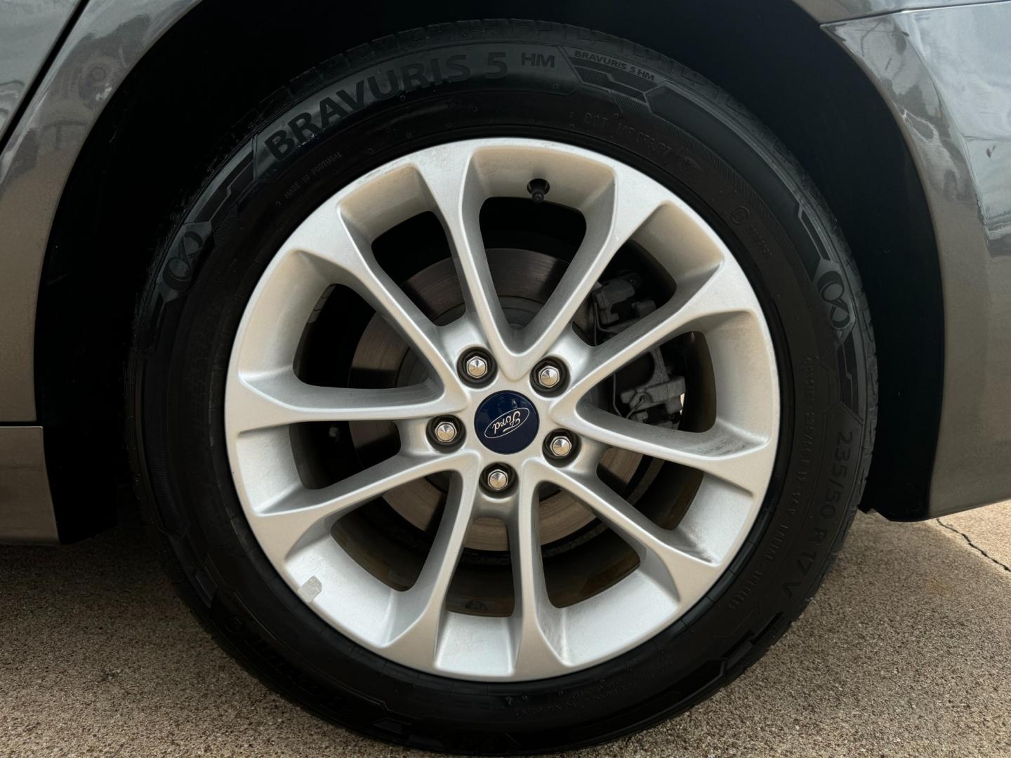 2019 GRAY FORD FUSION HYBRID SEL HY (3FA6P0MU2KR) , located at 5900 E. Lancaster Ave., Fort Worth, TX, 76112, (817) 457-5456, 0.000000, 0.000000 - Photo#22