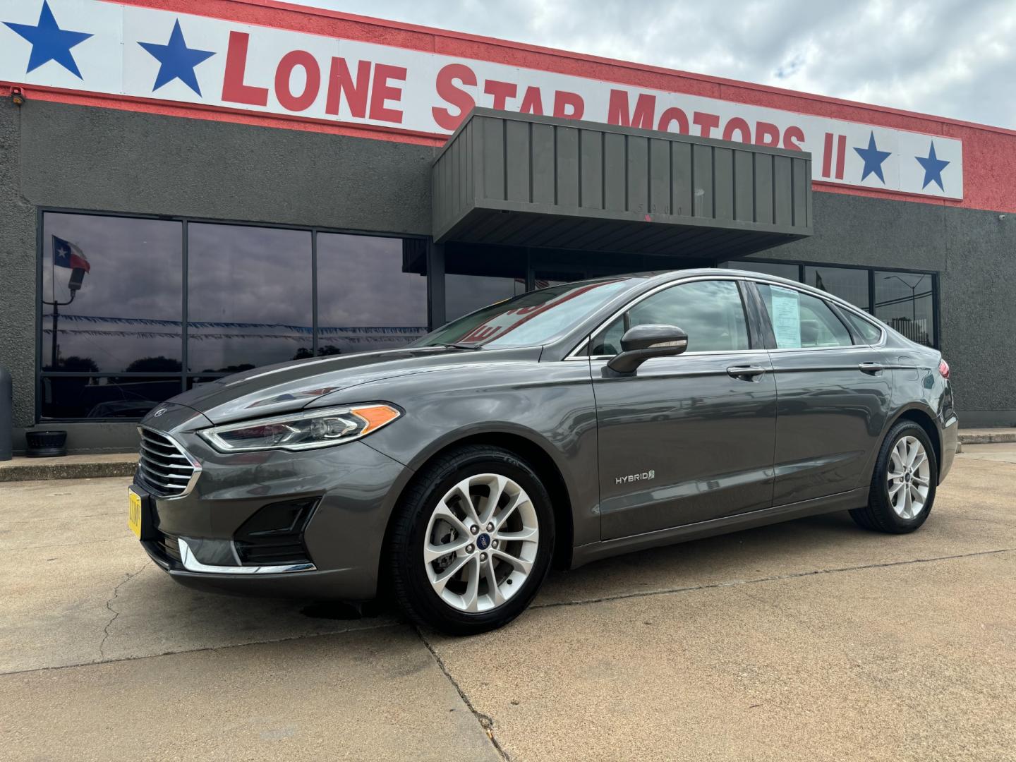 2019 GRAY FORD FUSION HYBRID SEL HY (3FA6P0MU2KR) , located at 5900 E. Lancaster Ave., Fort Worth, TX, 76112, (817) 457-5456, 0.000000, 0.000000 - Photo#1