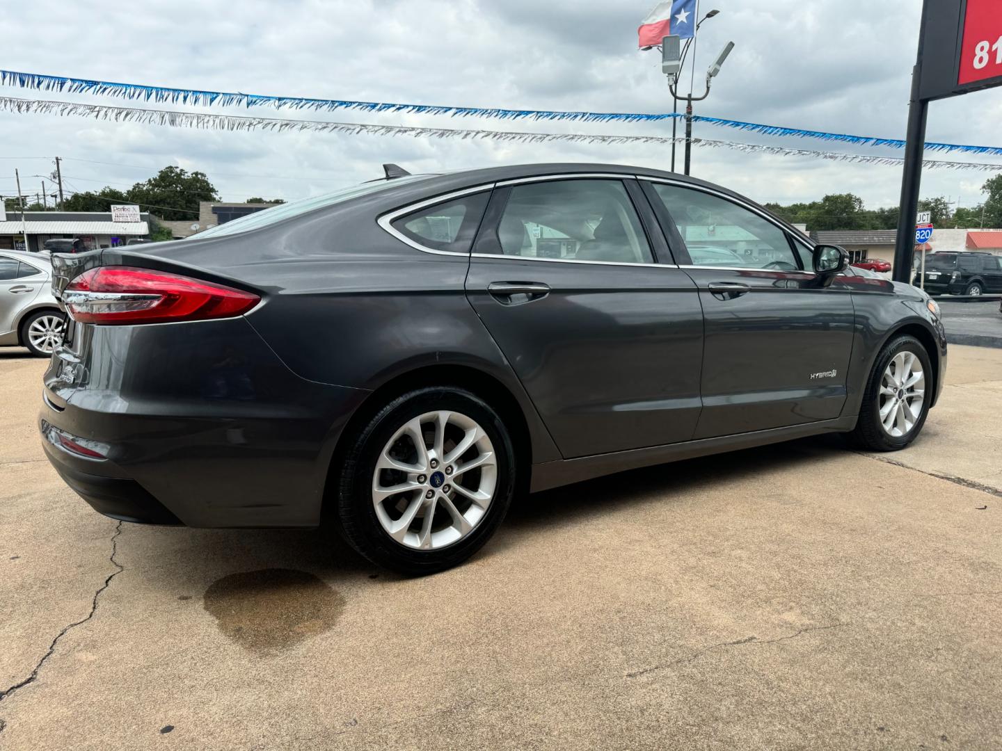 2019 GRAY FORD FUSION HYBRID SEL HY (3FA6P0MU2KR) , located at 5900 E. Lancaster Ave., Fort Worth, TX, 76112, (817) 457-5456, 0.000000, 0.000000 - Photo#4