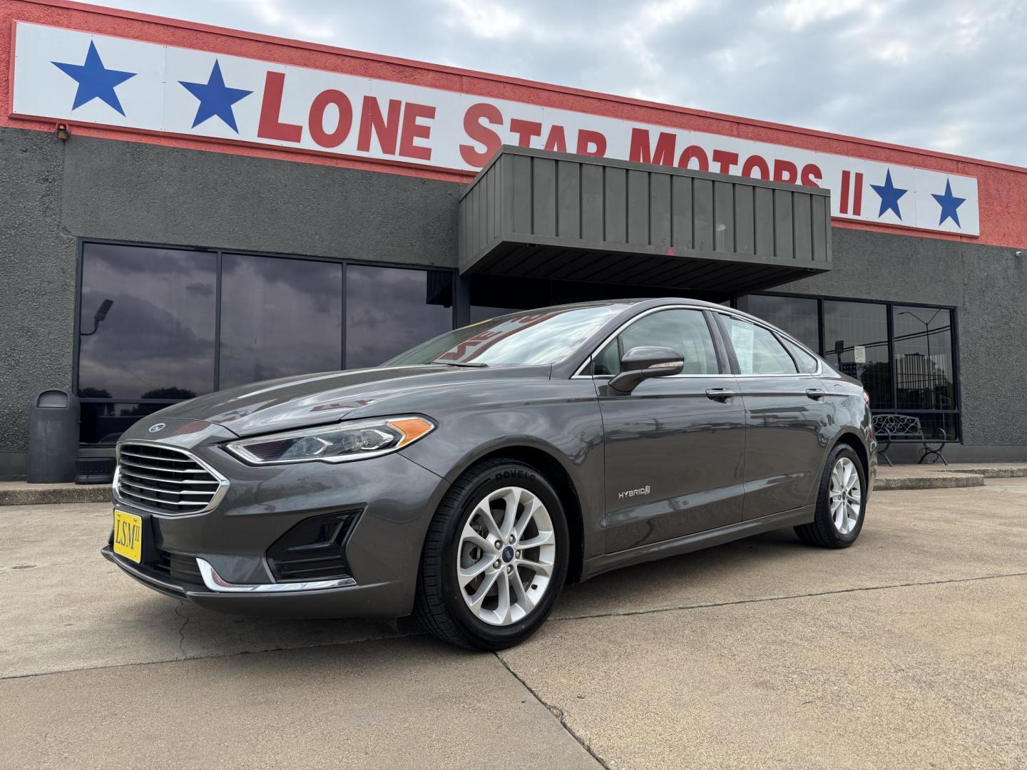2019 GRAY FORD FUSION HYBRID SEL HY (3FA6P0MU2KR) , located at 5900 E. Lancaster Ave., Fort Worth, TX, 76112, (817) 457-5456, 0.000000, 0.000000 - Photo#0