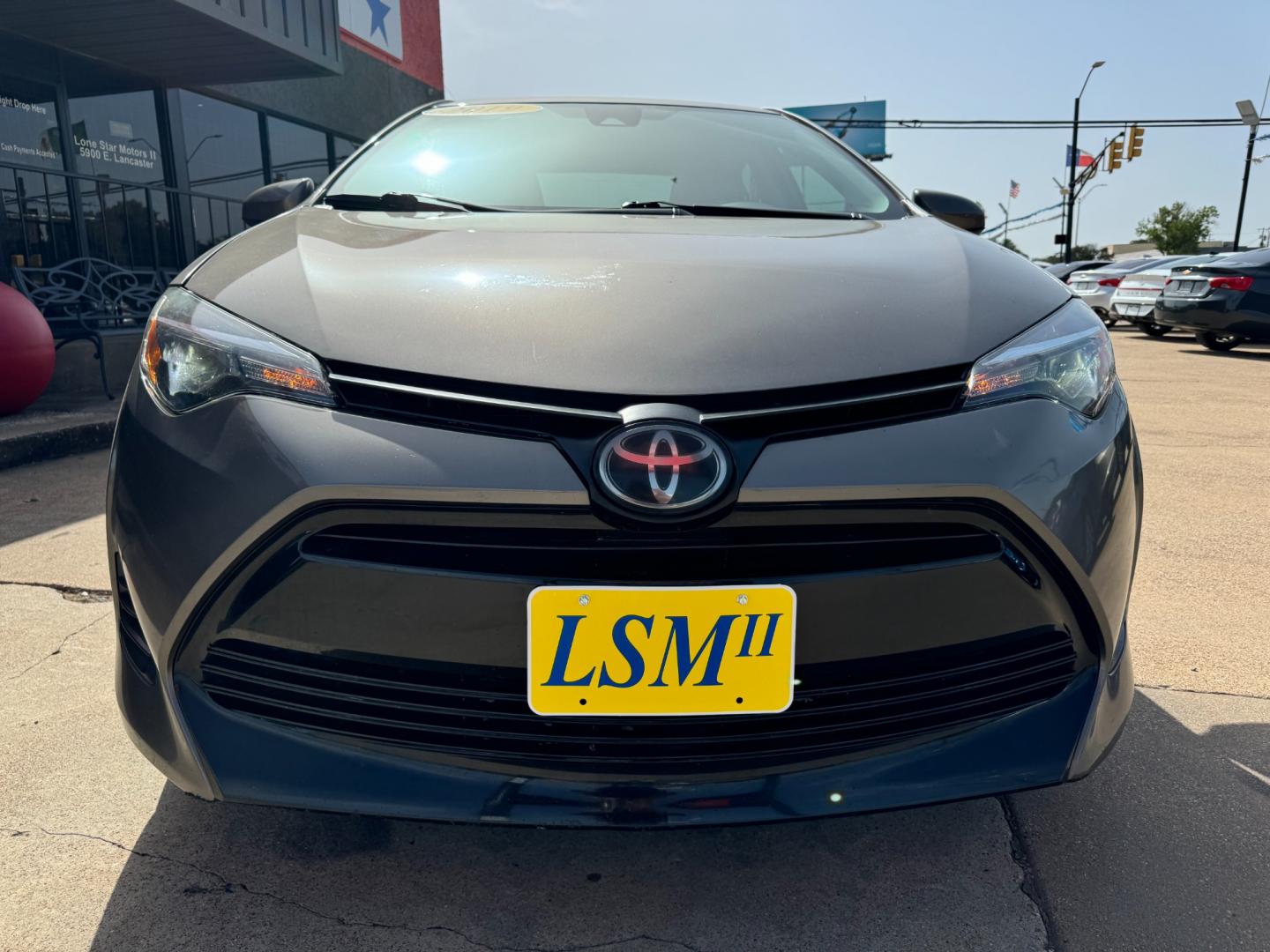 2019 GOLD TOYOTA COROLLA SE; LE; XLE; (5YFBURHE5KP) , located at 5900 E. Lancaster Ave., Fort Worth, TX, 76112, (817) 457-5456, 0.000000, 0.000000 - Photo#2