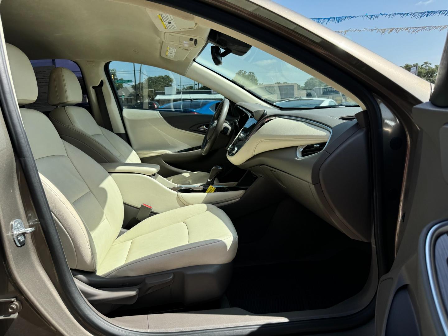 2020 GRAY CHEVROLET MALIBU LT (1LT) (1G1ZD5ST1LF) , located at 5900 E. Lancaster Ave., Fort Worth, TX, 76112, (817) 457-5456, 0.000000, 0.000000 - Photo#15