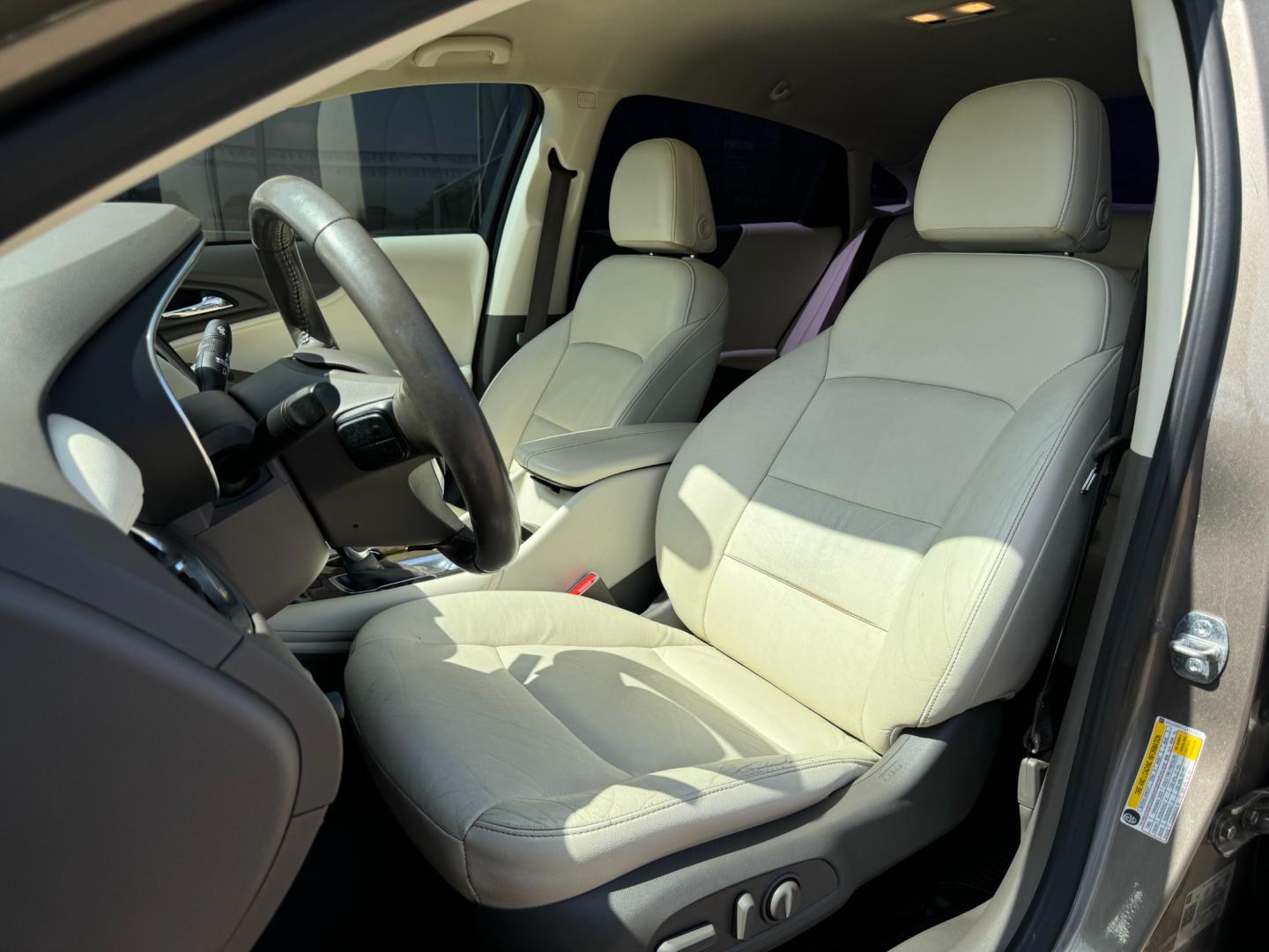 2020 GRAY CHEVROLET MALIBU LT (1LT) (1G1ZD5ST1LF) , located at 5900 E. Lancaster Ave., Fort Worth, TX, 76112, (817) 457-5456, 0.000000, 0.000000 - Photo#9
