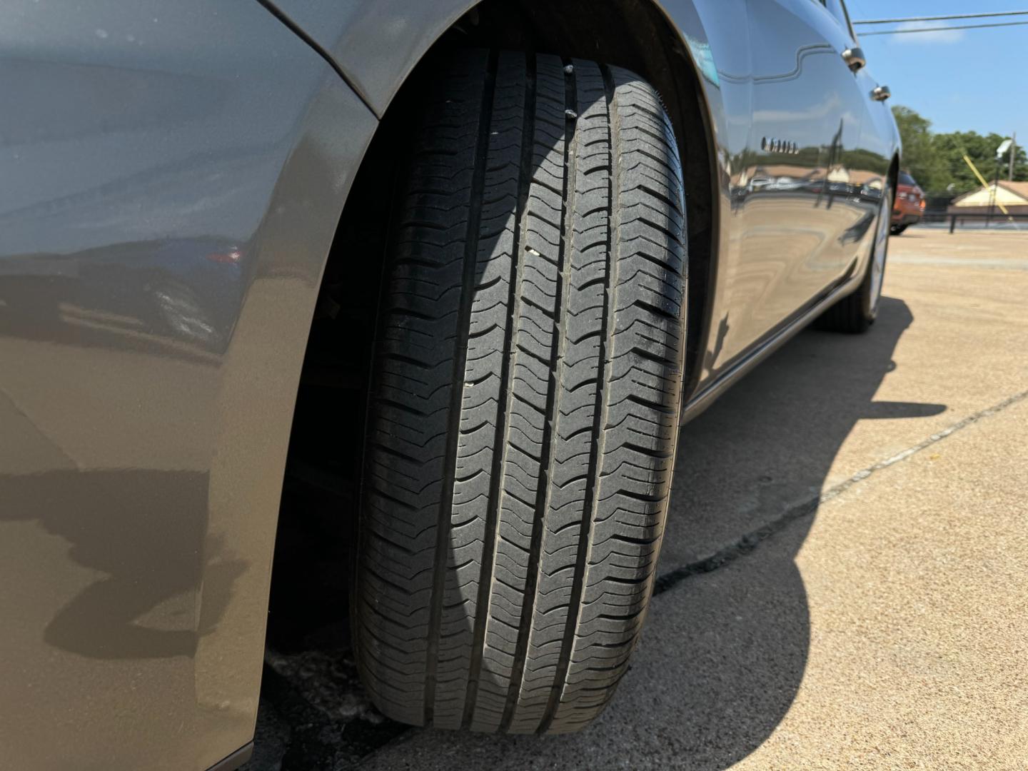 2020 GRAY CHEVROLET MALIBU LT (1LT) (1G1ZD5ST1LF) , located at 5900 E. Lancaster Ave., Fort Worth, TX, 76112, (817) 457-5456, 0.000000, 0.000000 - Photo#20