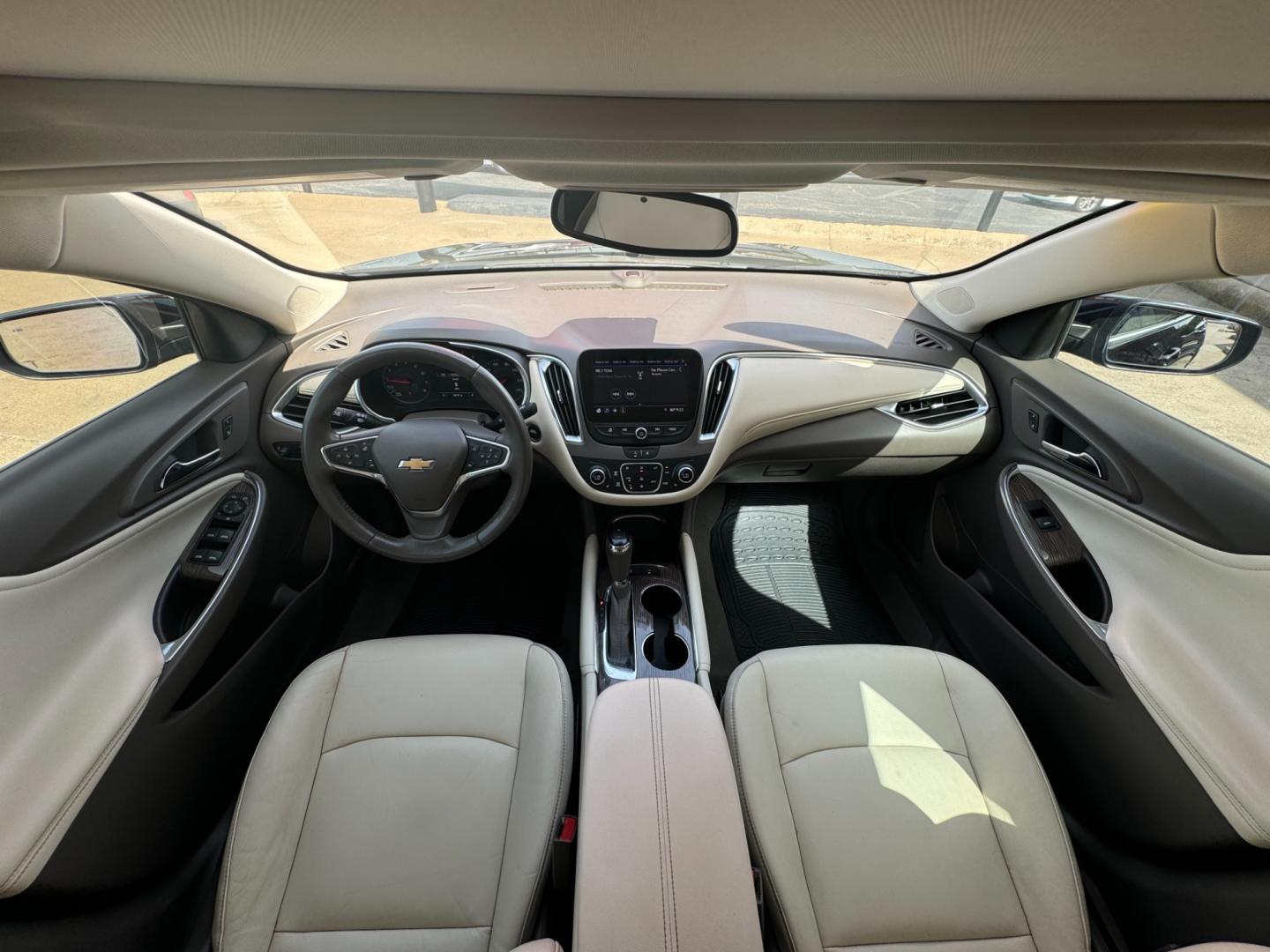 2020 RED CHEVROLET MALIBU LT (1LT) (1G1ZD5ST6LF) , located at 5900 E. Lancaster Ave., Fort Worth, TX, 76112, (817) 457-5456, 0.000000, 0.000000 - Photo#18