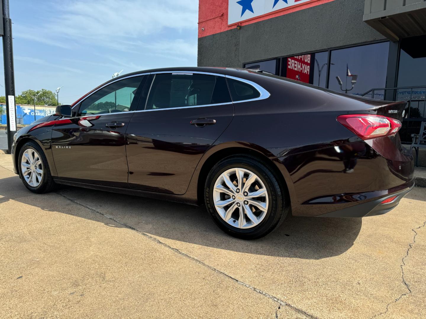 2020 RED CHEVROLET MALIBU LT (1LT) (1G1ZD5ST6LF) , located at 5900 E. Lancaster Ave., Fort Worth, TX, 76112, (817) 457-5456, 0.000000, 0.000000 - Photo#7