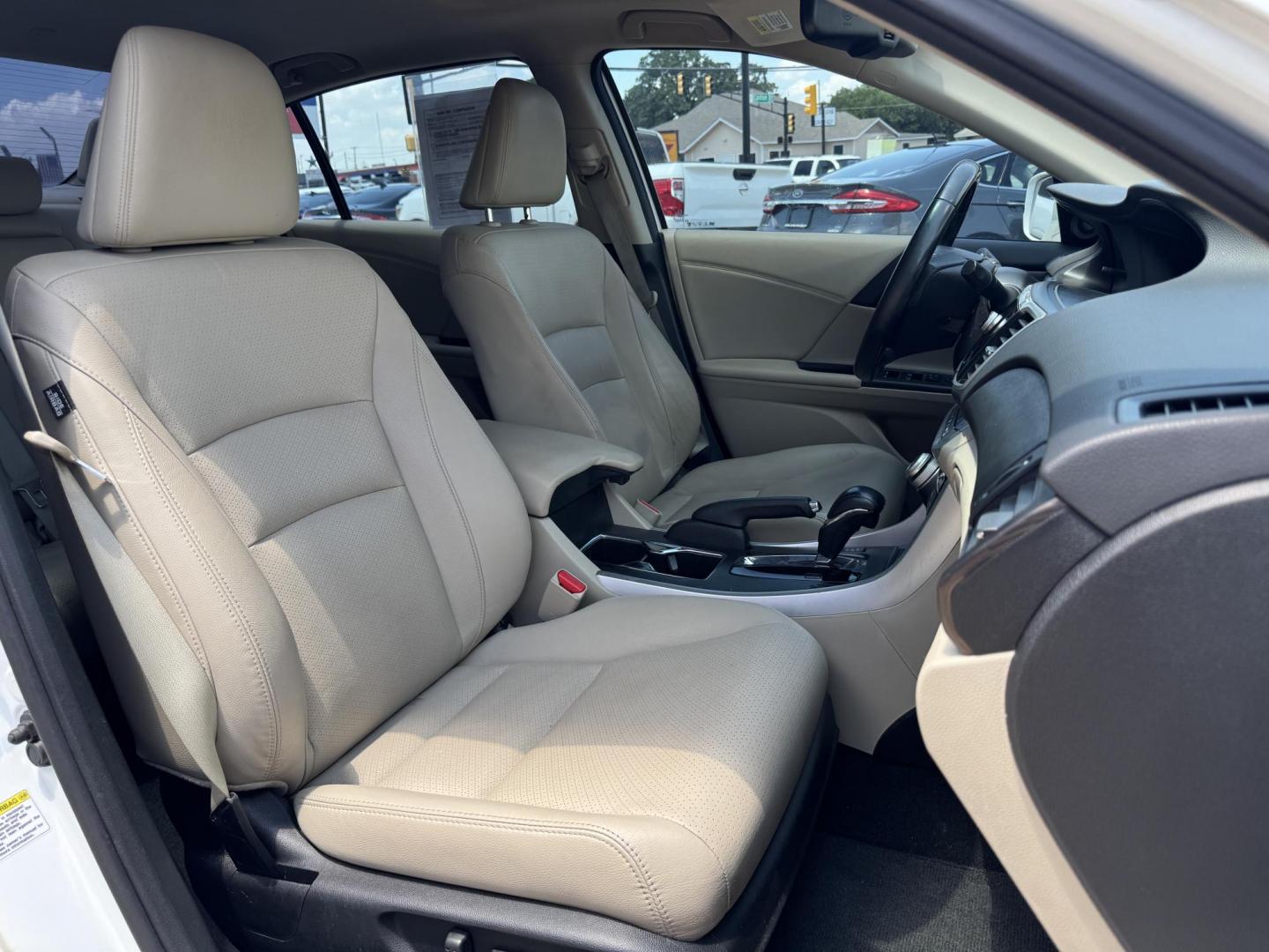 2014 WHITE HONDA ACCORD EX-L (1HGCR3F89EA) , located at 5900 E. Lancaster Ave., Fort Worth, TX, 76112, (817) 457-5456, 0.000000, 0.000000 - Photo#18