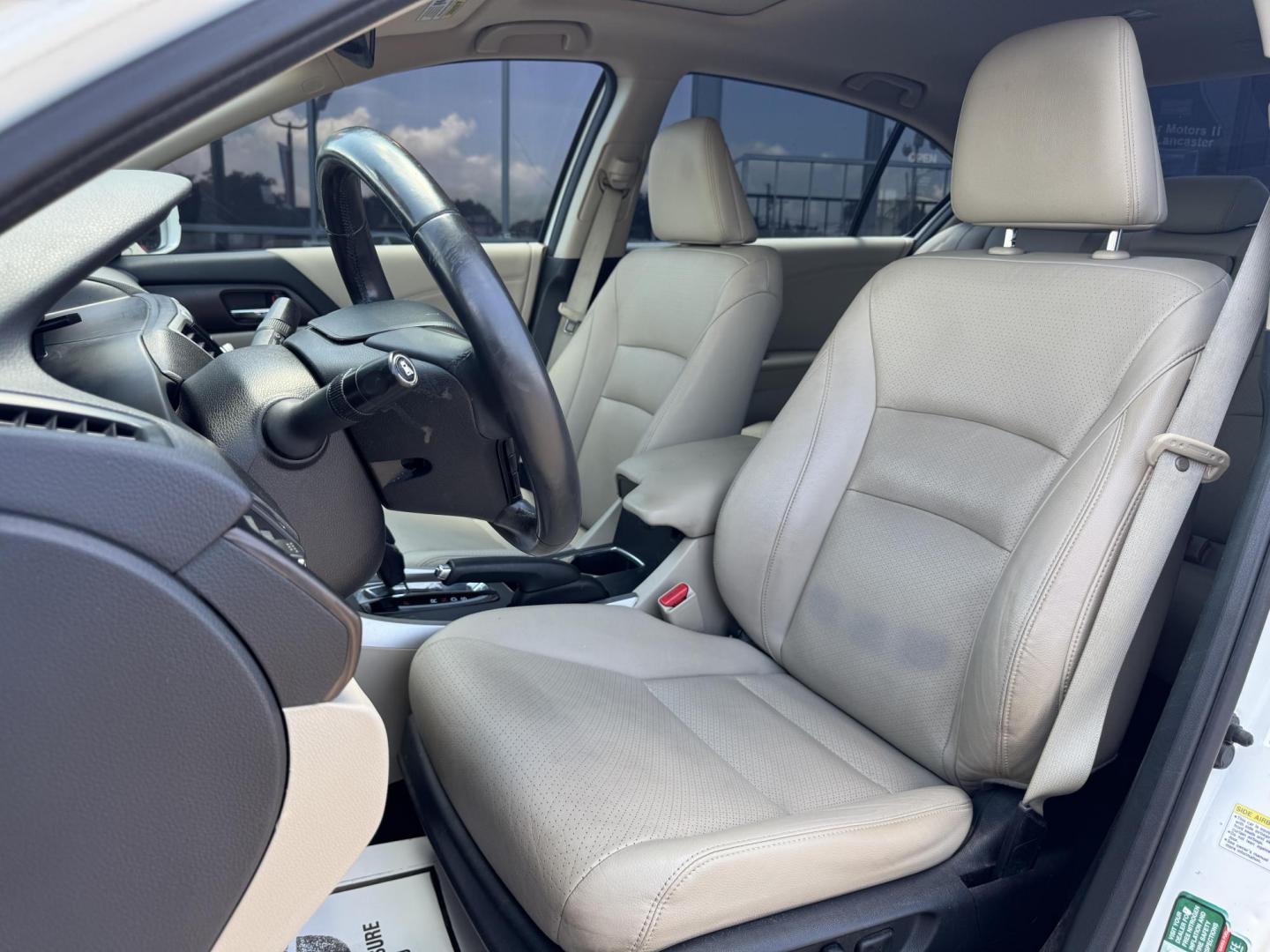 2014 WHITE HONDA ACCORD EX-L (1HGCR3F89EA) , located at 5900 E. Lancaster Ave., Fort Worth, TX, 76112, (817) 457-5456, 0.000000, 0.000000 - Photo#10