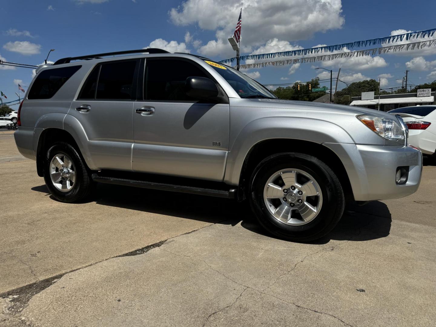 2007 SILVER TOYOTA 4RUNNER (JTEZU14RX70) , located at 5900 E. Lancaster Ave., Fort Worth, TX, 76112, (817) 457-5456, 0.000000, 0.000000 - Photo#3