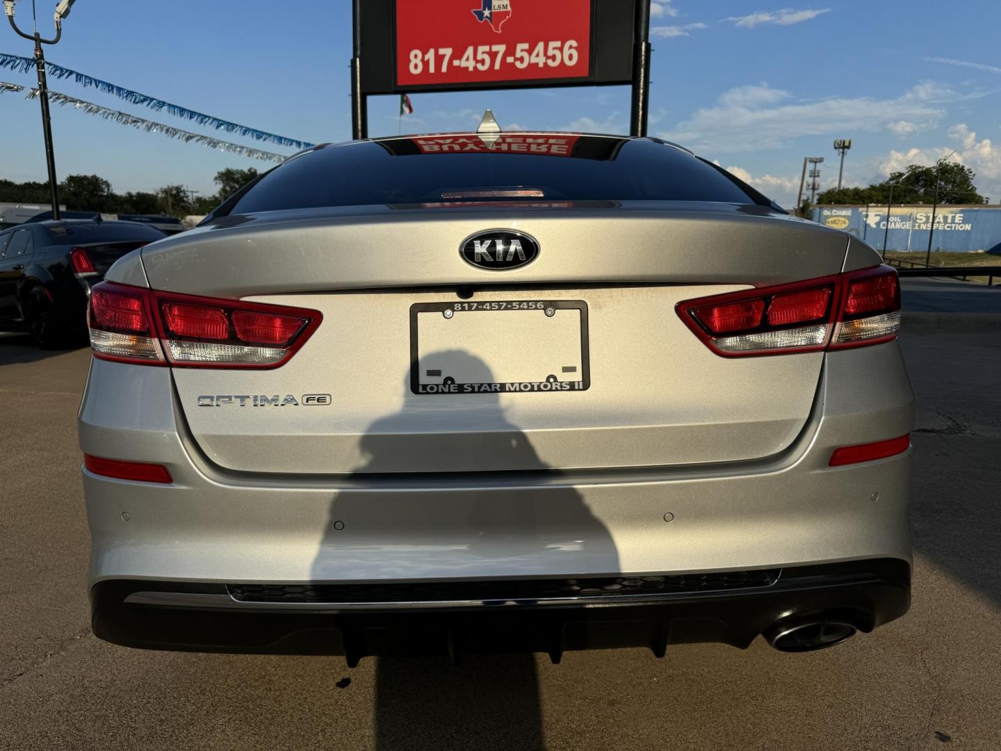 2019 SILVER KIA OPTIMA LX; S (5XXGT4L38KG) , located at 5900 E. Lancaster Ave., Fort Worth, TX, 76112, (817) 457-5456, 0.000000, 0.000000 - Photo#5