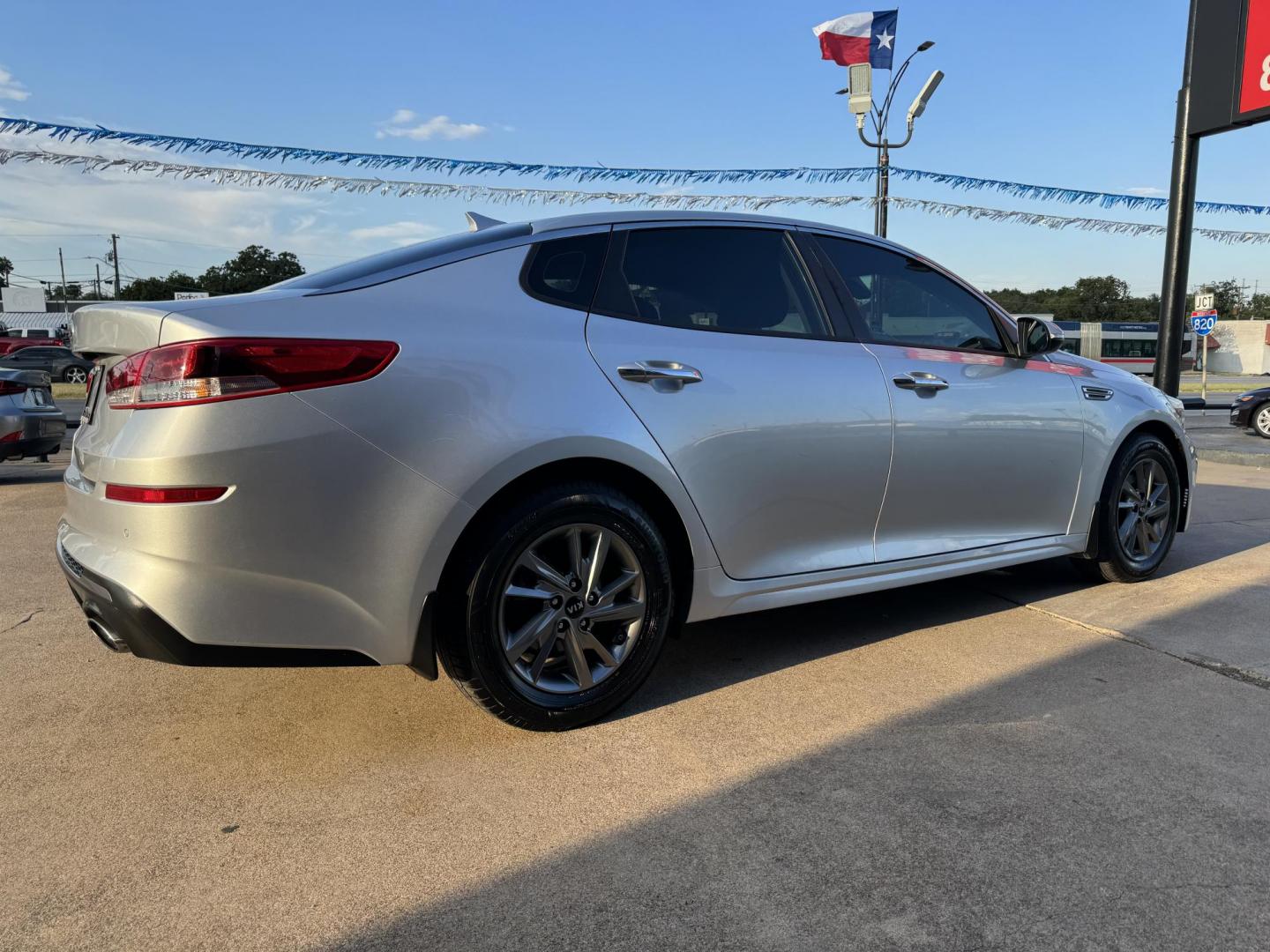 2019 SILVER KIA OPTIMA LX; S (5XXGT4L38KG) , located at 5900 E. Lancaster Ave., Fort Worth, TX, 76112, (817) 457-5456, 0.000000, 0.000000 - Photo#4