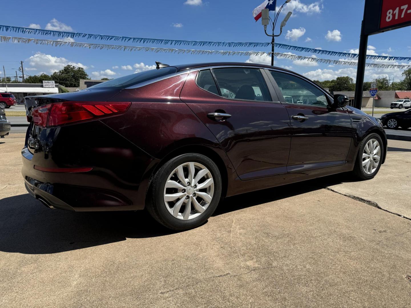 2015 PURPLE KIA OPTIMA EX; LX (5XXGN4A72FG) , located at 5900 E. Lancaster Ave., Fort Worth, TX, 76112, (817) 457-5456, 0.000000, 0.000000 - Photo#4