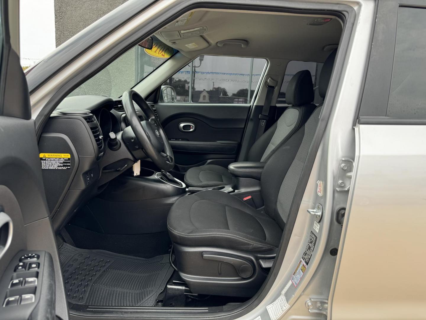 2019 SILVER KIA SOUL + (PLUS) (KNDJP3A55K7) , located at 5900 E. Lancaster Ave., Fort Worth, TX, 76112, (817) 457-5456, 0.000000, 0.000000 - Photo#9