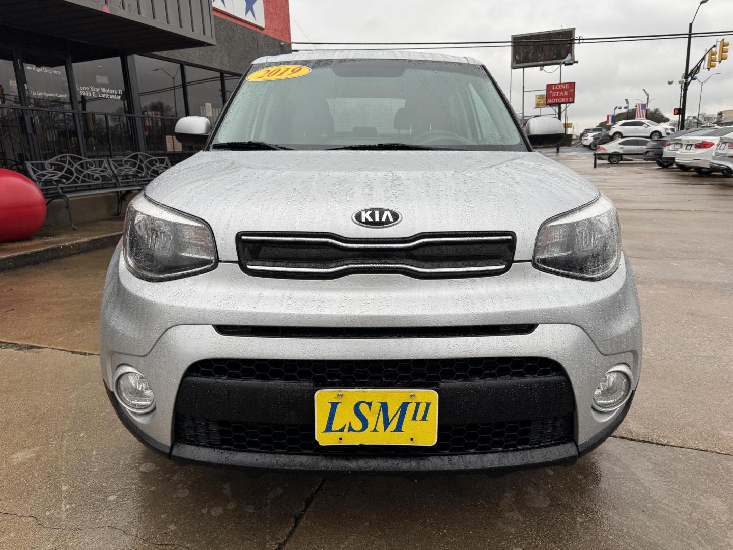 2019 SILVER KIA SOUL + (PLUS) (KNDJP3A55K7) , located at 5900 E. Lancaster Ave., Fort Worth, TX, 76112, (817) 457-5456, 0.000000, 0.000000 - Photo#1
