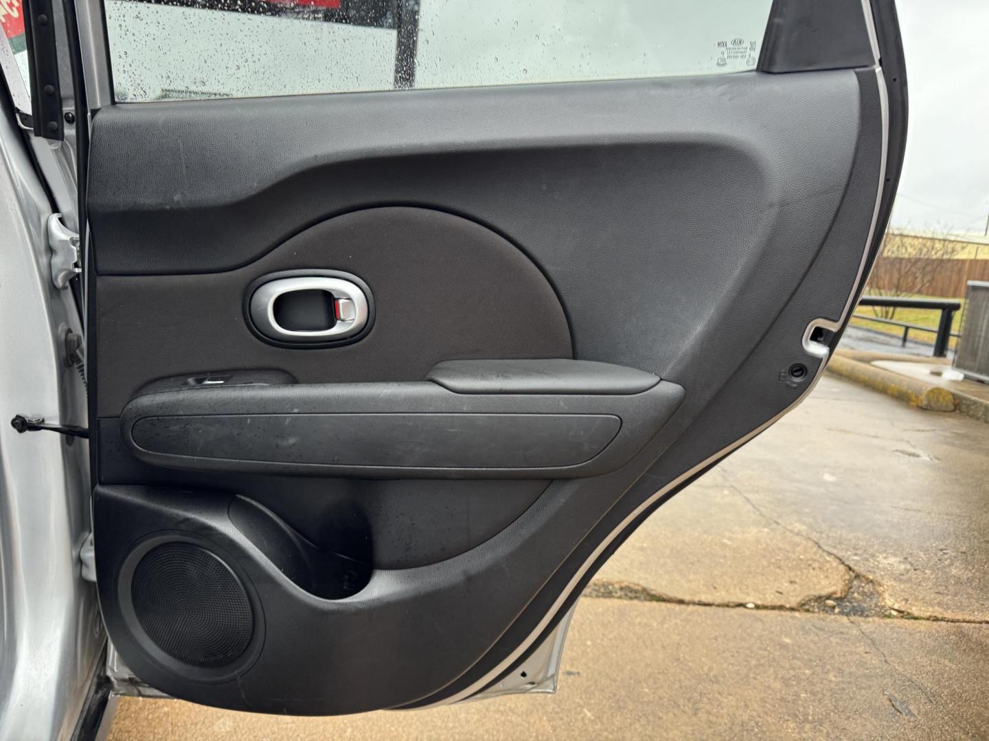 2019 SILVER KIA SOUL + (PLUS) (KNDJP3A55K7) , located at 5900 E. Lancaster Ave., Fort Worth, TX, 76112, (817) 457-5456, 0.000000, 0.000000 - Photo#12