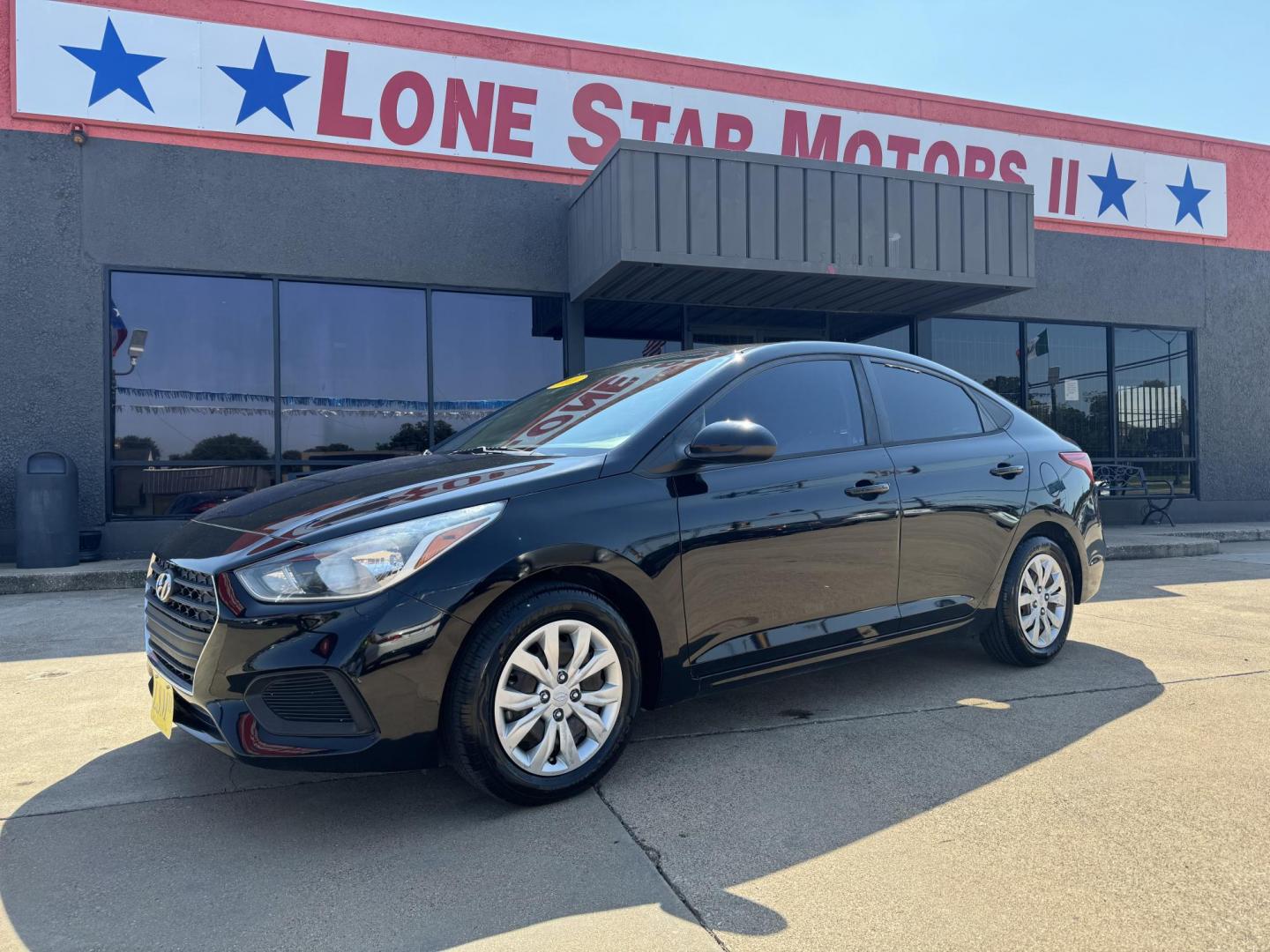 2018 BLACK HYUNDAI ACCENT SE; SEL (3KPC24A36JE) , located at 5900 E. Lancaster Ave., Fort Worth, TX, 76112, (817) 457-5456, 0.000000, 0.000000 - Photo#1